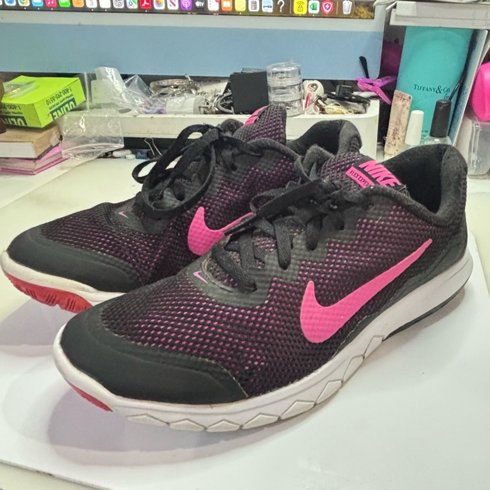 Nike NIKE Women’s Flex Experience Run 4 Sneakers Black/Pink Sz 8 Size US 8 / IT 38 - 2 Thumbnail