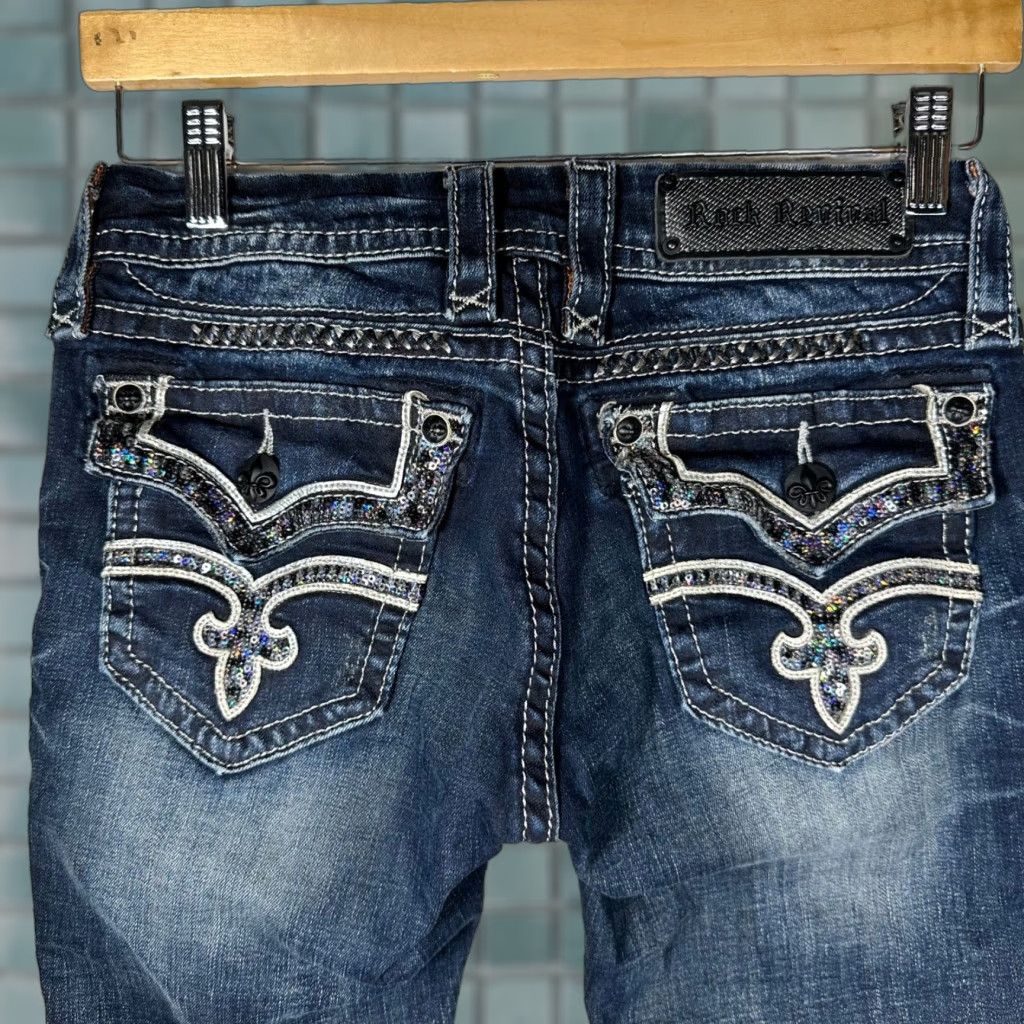 Vintage Rock Revival Jeans Womens 26 Dark Wash Bootcut 5-Pocket Sequin Fleur De Lis Embroidered Distressed Leather Logo Rock Western Bohemian 90s Mens? Size 26" / US 2 / IT 38 - 1 Thumbnail