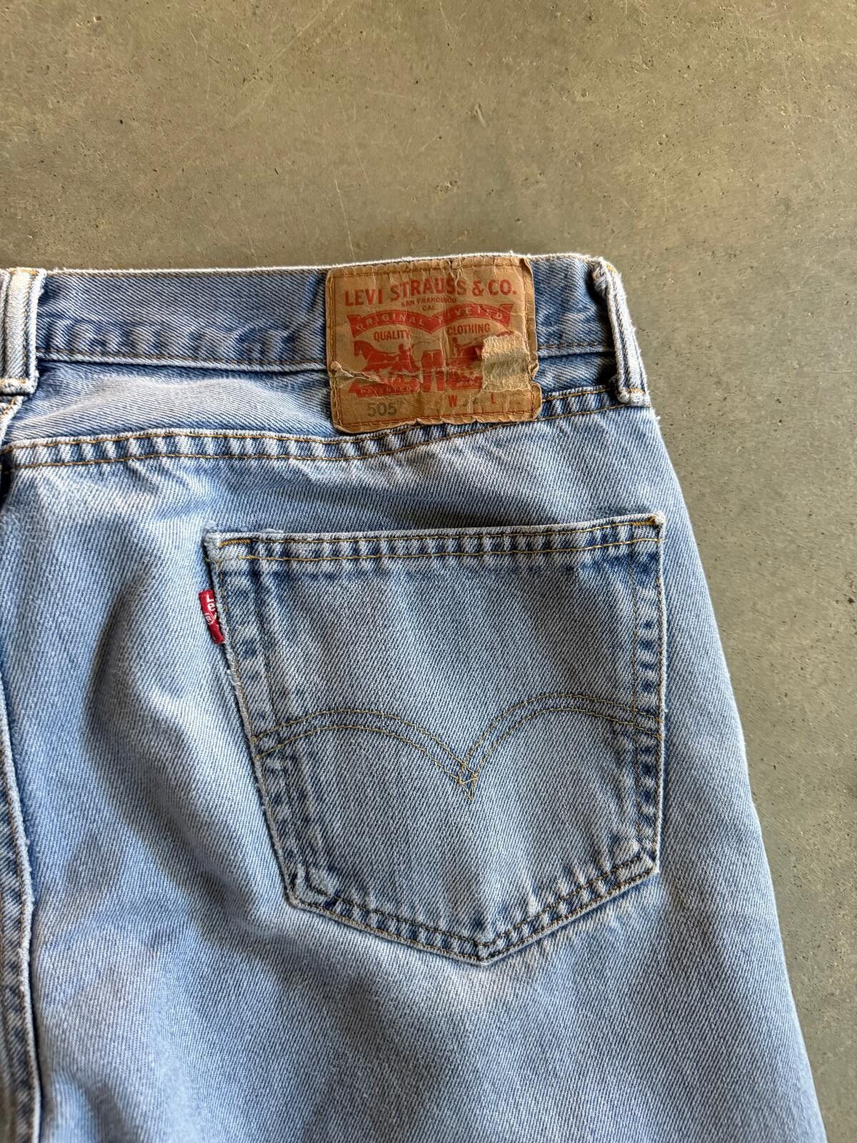 Levi's VTG Levis 505 Light Wash Denim Jeans Sz 34x32 Size US 34 / EU 50 - 6 Thumbnail