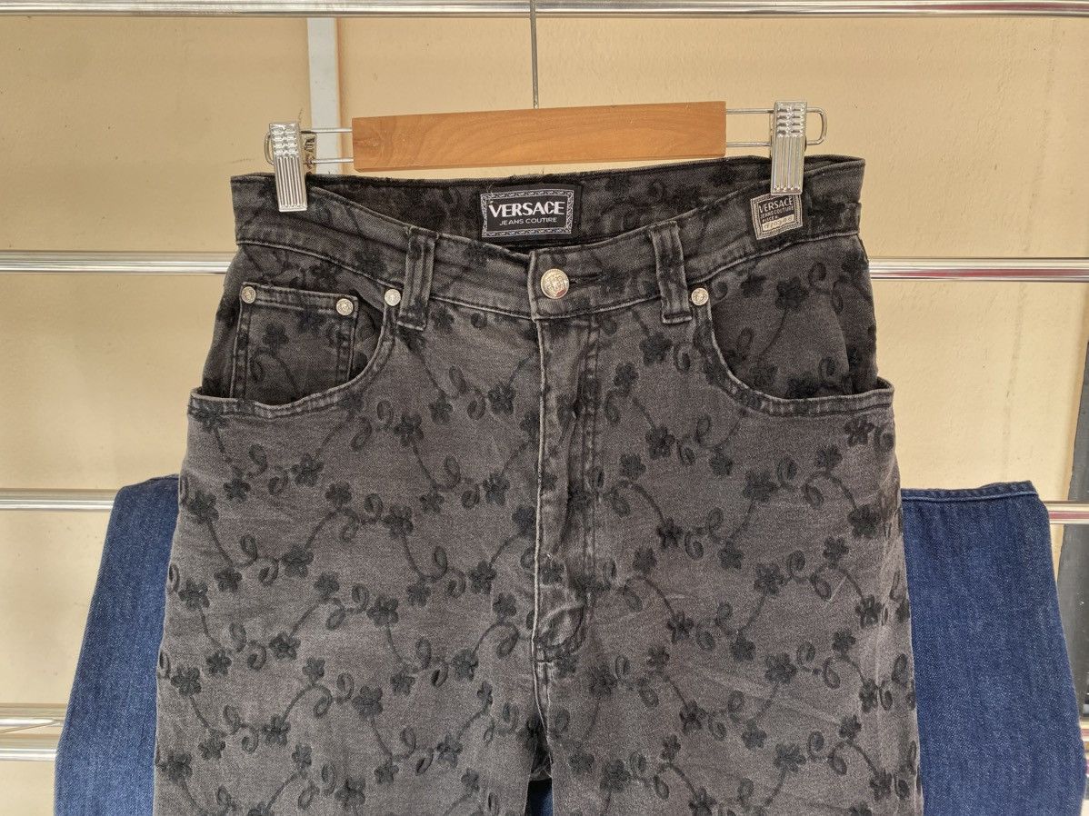 Versace Jeans Couture Versace Embroidery Pattern Sunfaded Jeans Size 26" / US 2 / IT 38 - 3 Thumbnail