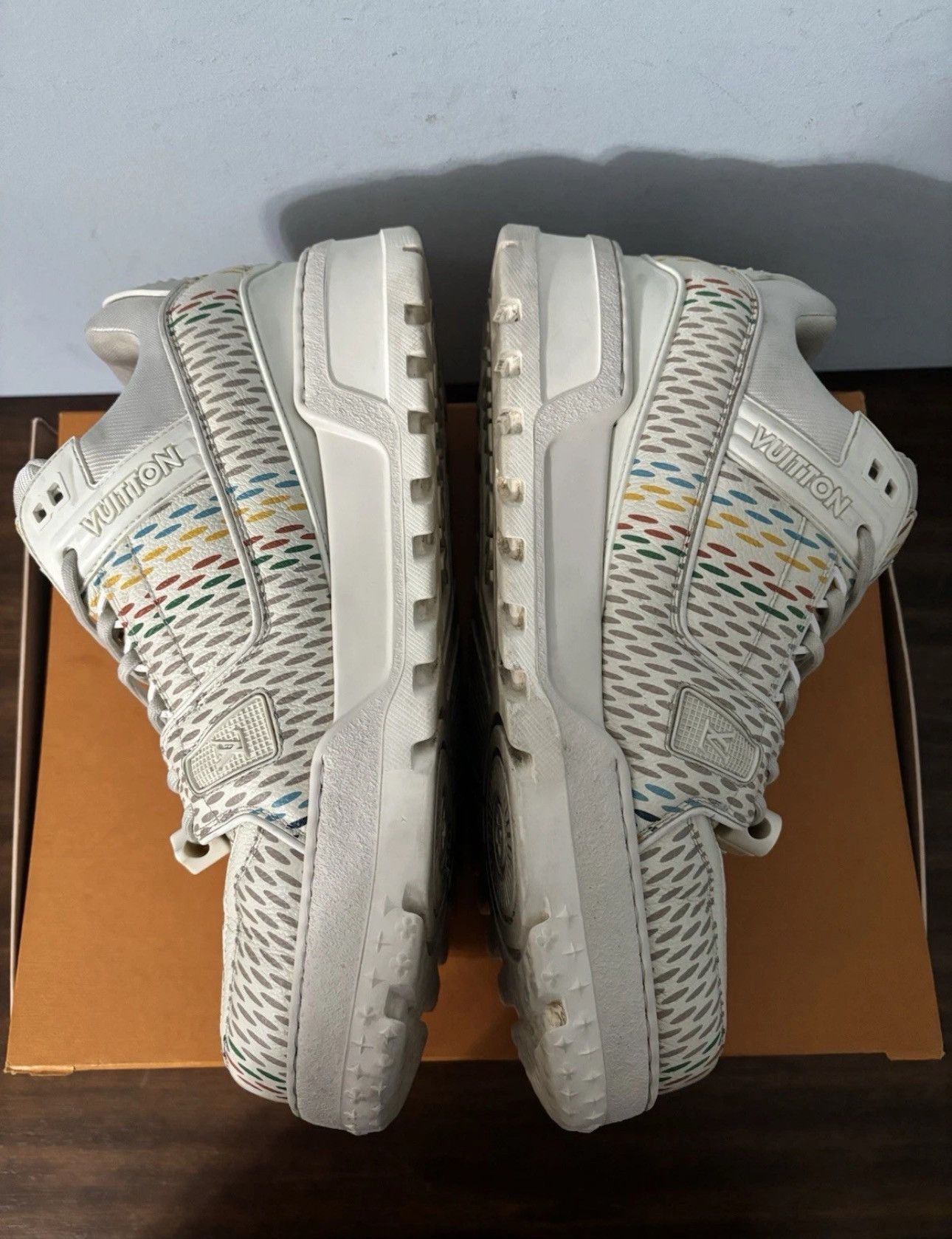 Louis Vuitton Louis Vuitton Maxi Trainer Multicolor Pharrell Size US 9 / EU 42 - 3 Thumbnail