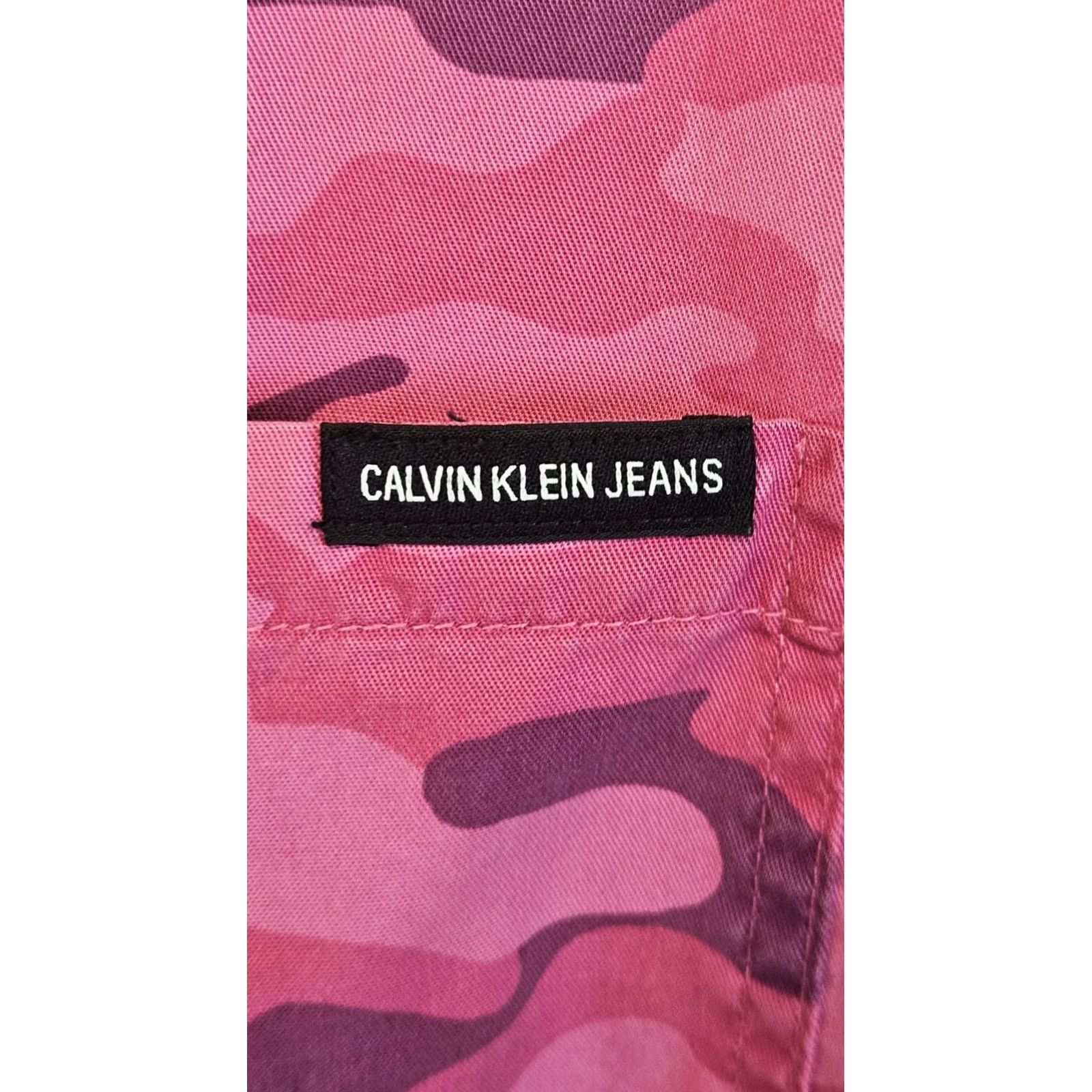 Nique VINTAGE? Unique Pink Camo Pattern CK Women’s Button Up Roll Tab Sleeve Shirt Large Size L / US 10 / IT 46 - 4 Thumbnail