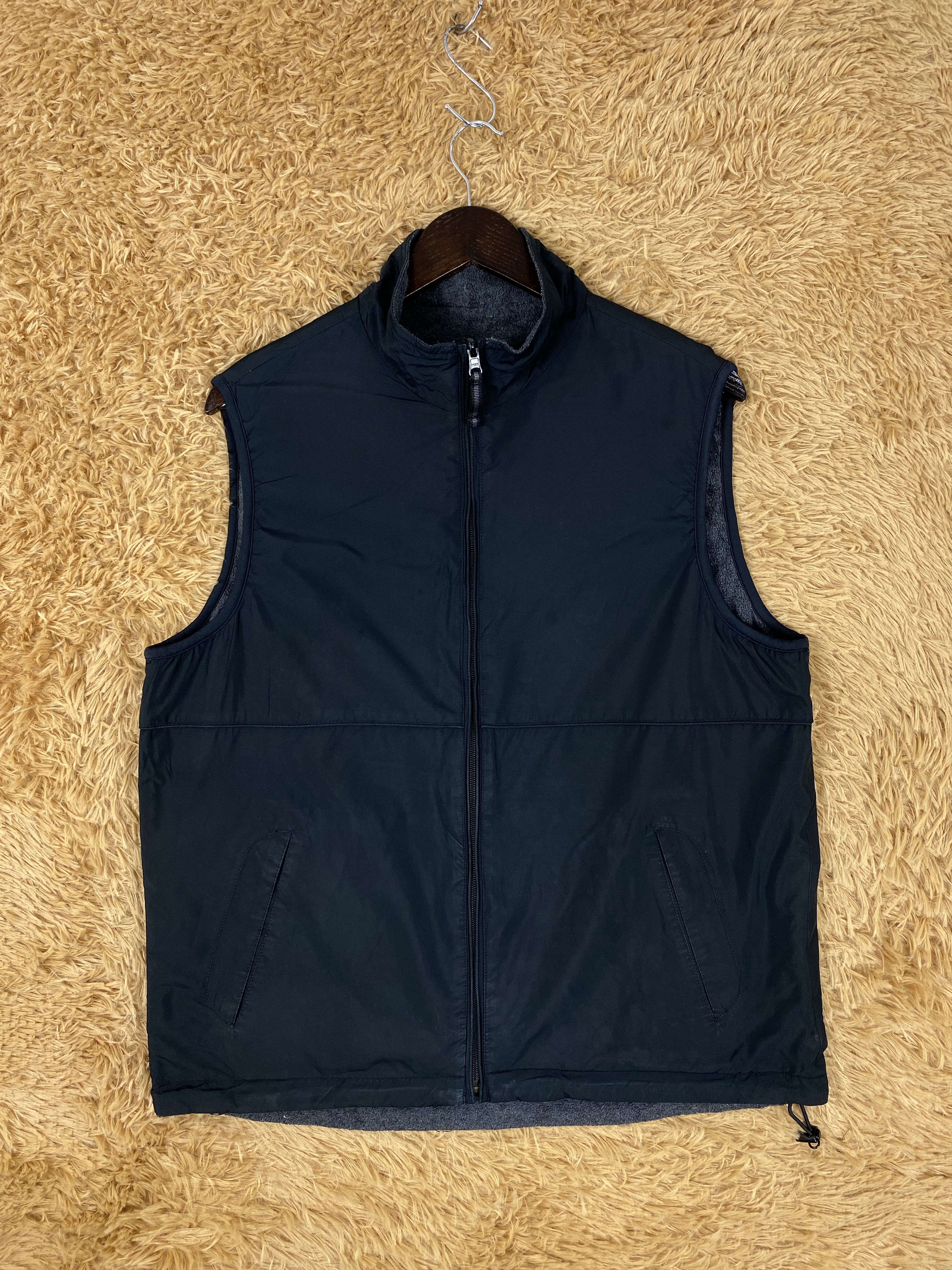 Uniqlo Vintage Uniqlo Reversible Fleece Vest Size US S / EU 44-46 / 1 - 5 Thumbnail