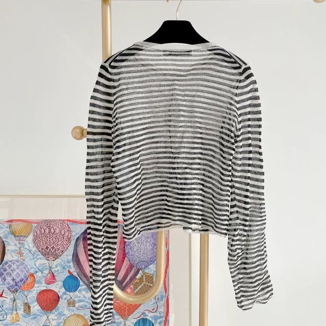 Dior Dior Black and white striped knitted long sleeves Size XS / US 0-2 / IT 36-38 - 2 Thumbnail