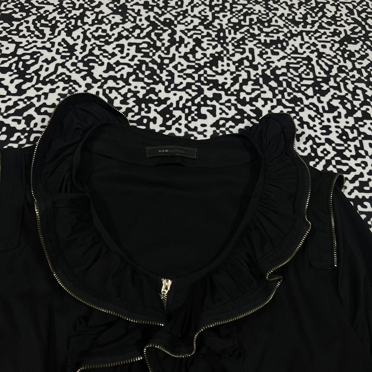 Japanese Brand Vintage Y2K Japanese Zip Asymmetrical Style Blouses Shirt Size M / US 6-8 / IT 42-44 - 13 Thumbnail