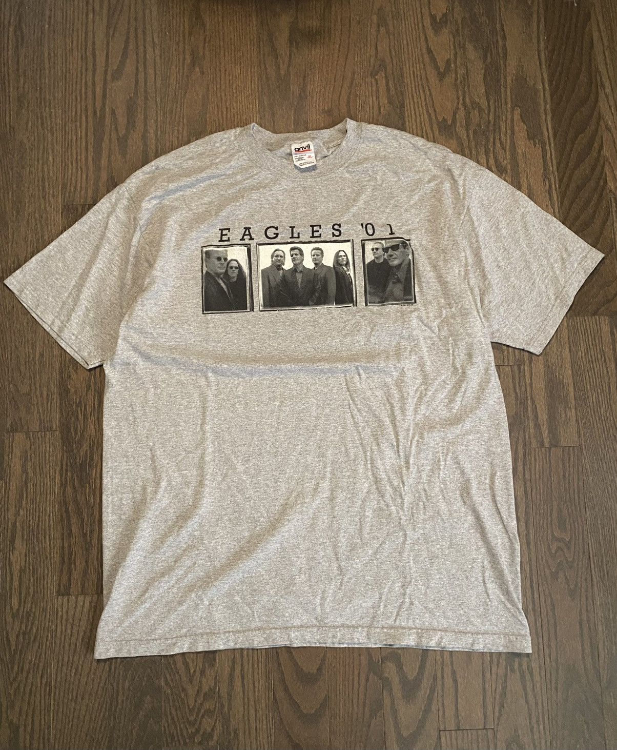 Anvil Vintage 2001 Eagles Tour Tee Size US XL / EU 56 / 4 - 1 Thumbnail