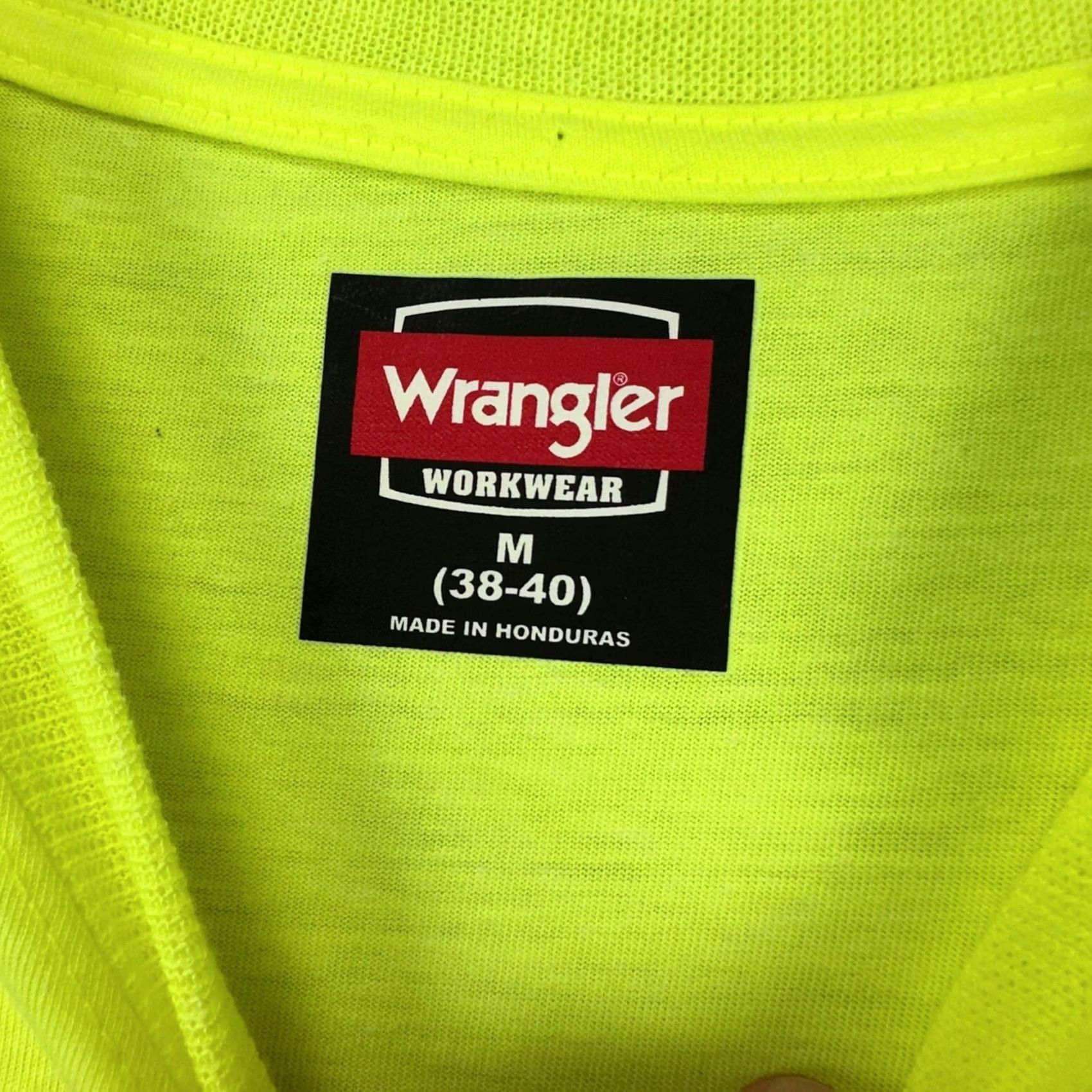 Wrangler Wrangler Workwear T-Shirt Mens Medium Neon Yellow Crewneck Short Sleeve Tee NEW Size US M / EU 48-50 / 2 - 4 Thumbnail