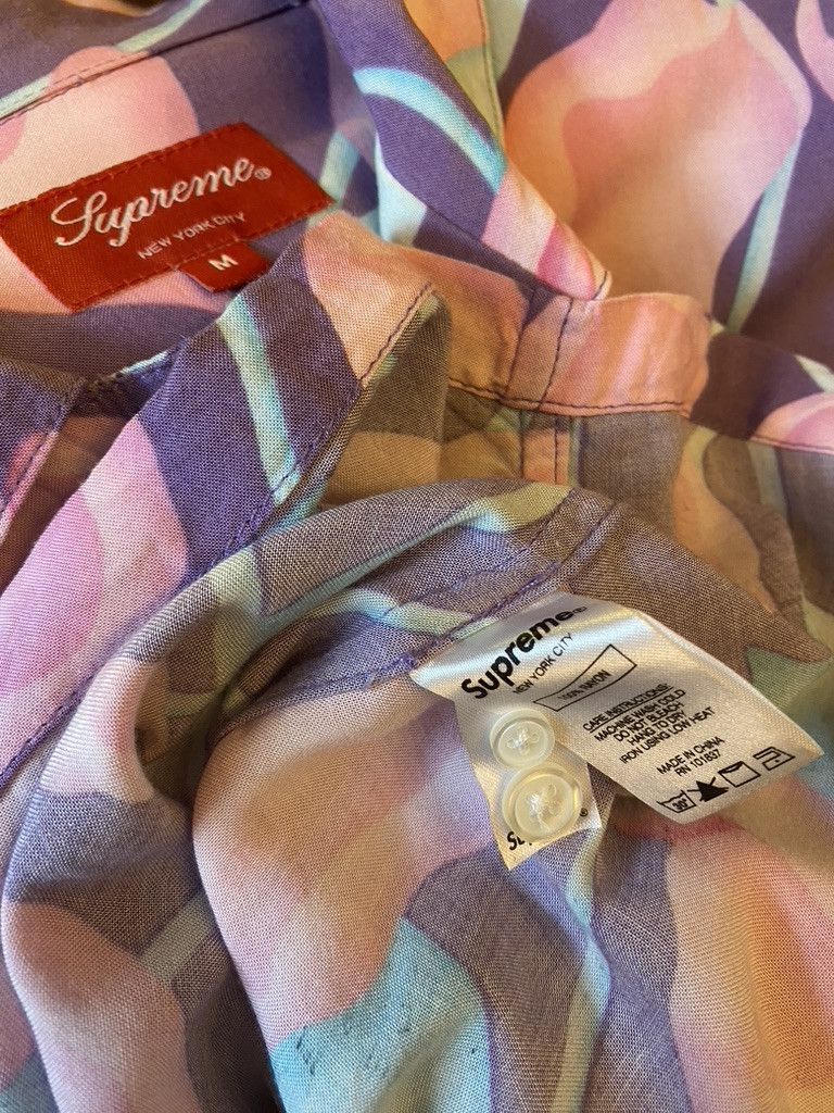 Supreme SS2018 Supreme Lily Flower Print Rayon Shirt Size US M / EU 48-50 / 2 - 6 Thumbnail
