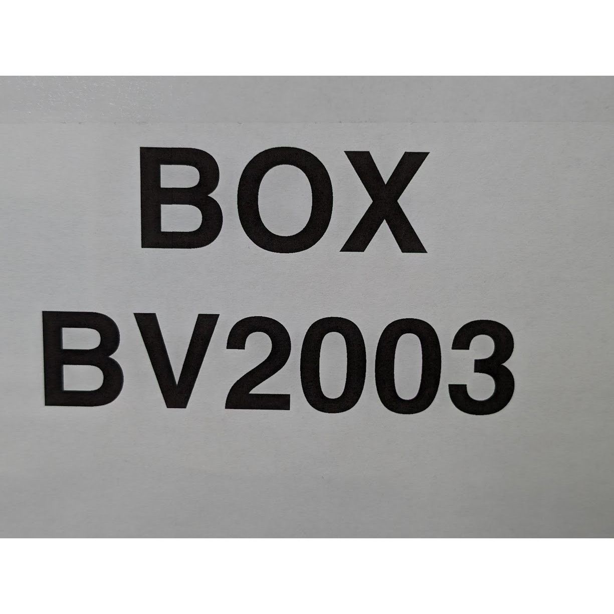 o1rshd1 Q:2 / Size: OS / Paper Calf Perforated Case in Nero