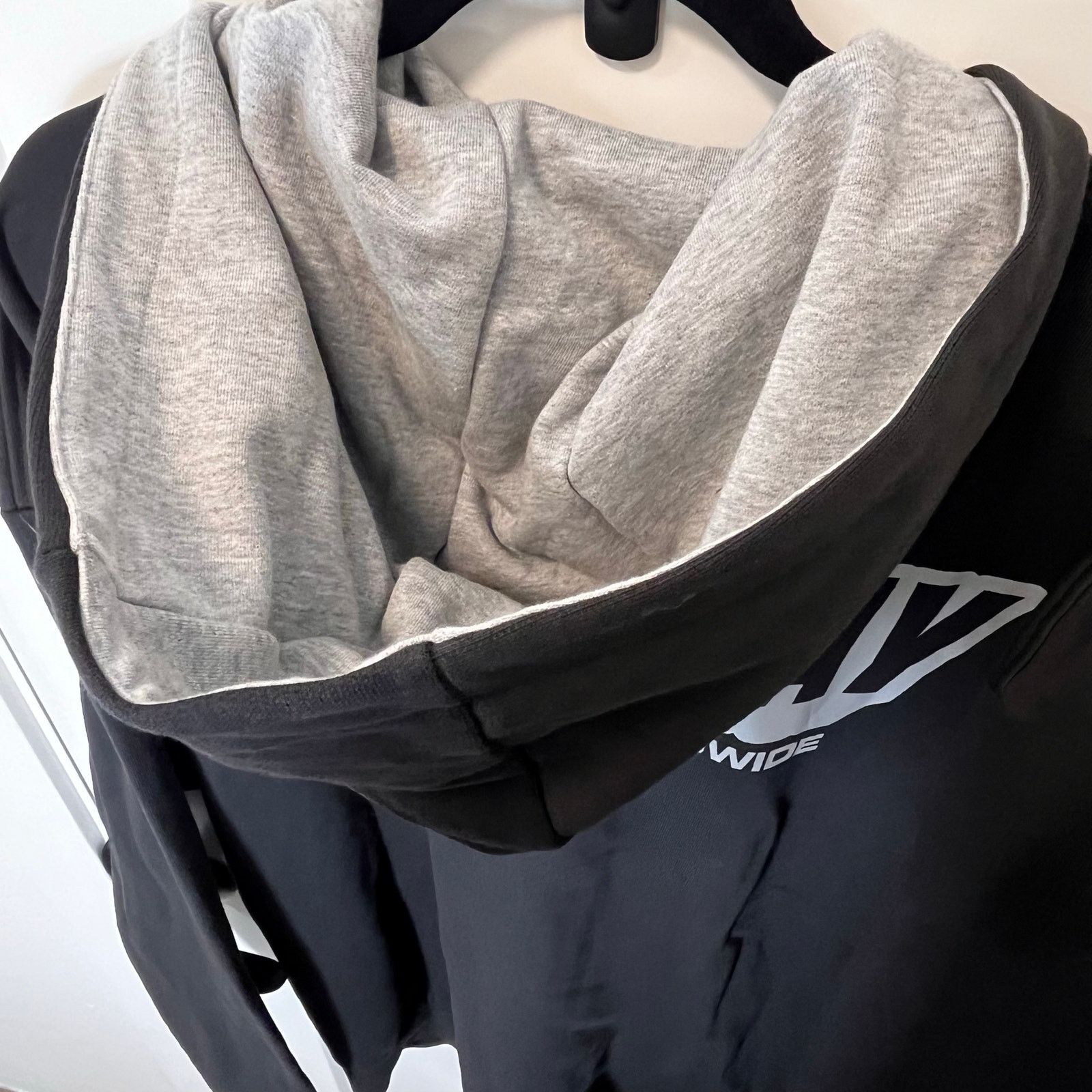 Snowday •NWT• SNOWDAY WORLDWIDE STREETWEAR BLACK HOODIE • MENS 2XL Size US XXL / EU 58 / 5 - 5 Thumbnail
