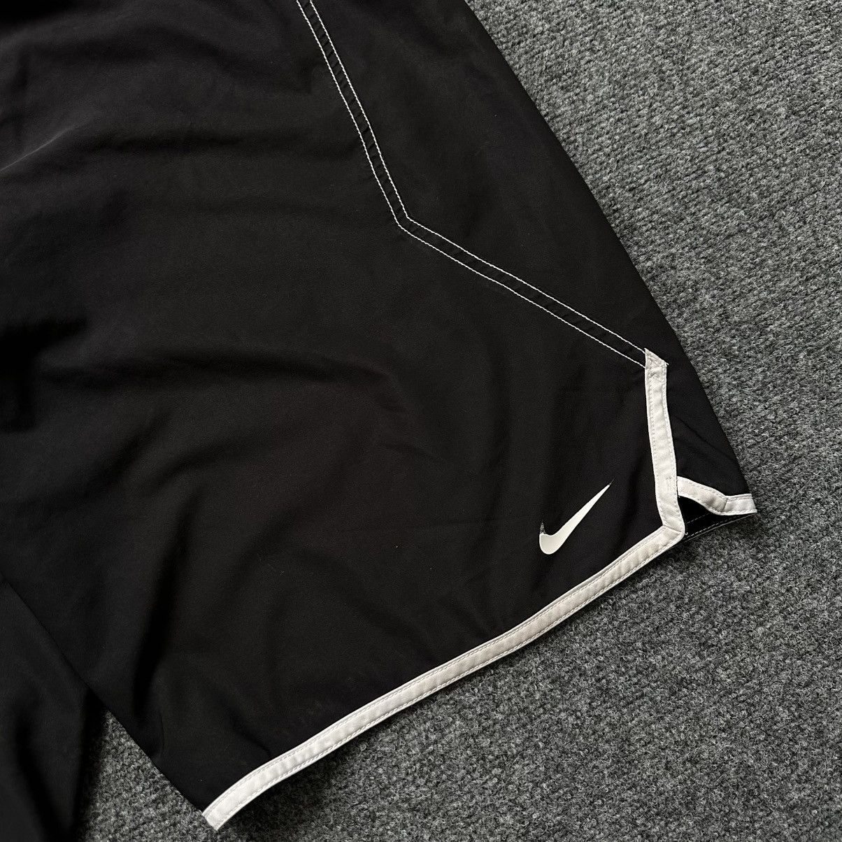 Nike VTG Nike Shorts Size 34 Y2K 00s USA Swimwear Hype Trend Size US 34 / EU 50 - 7 Thumbnail