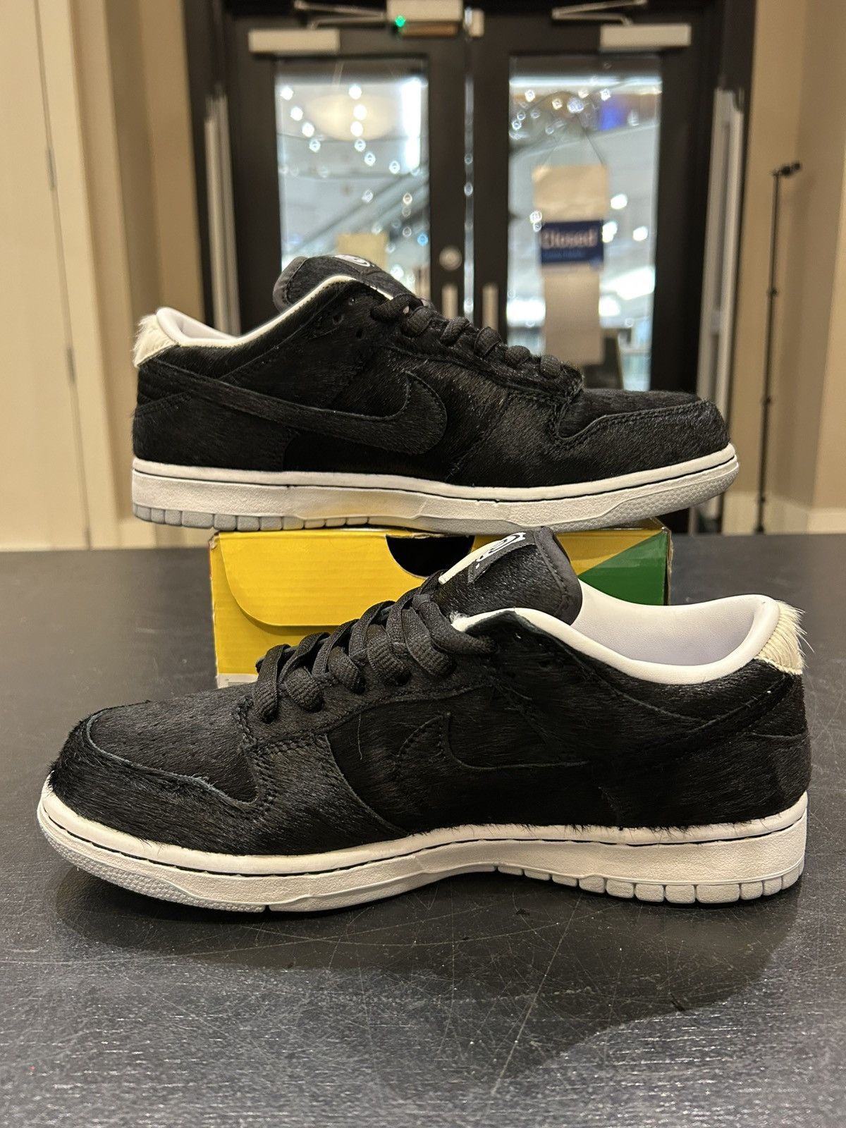 Nike Nike SB Dunk Low ‘Medicom Toy’ Size US 8.5 / EU 41-42 - 2 Thumbnail