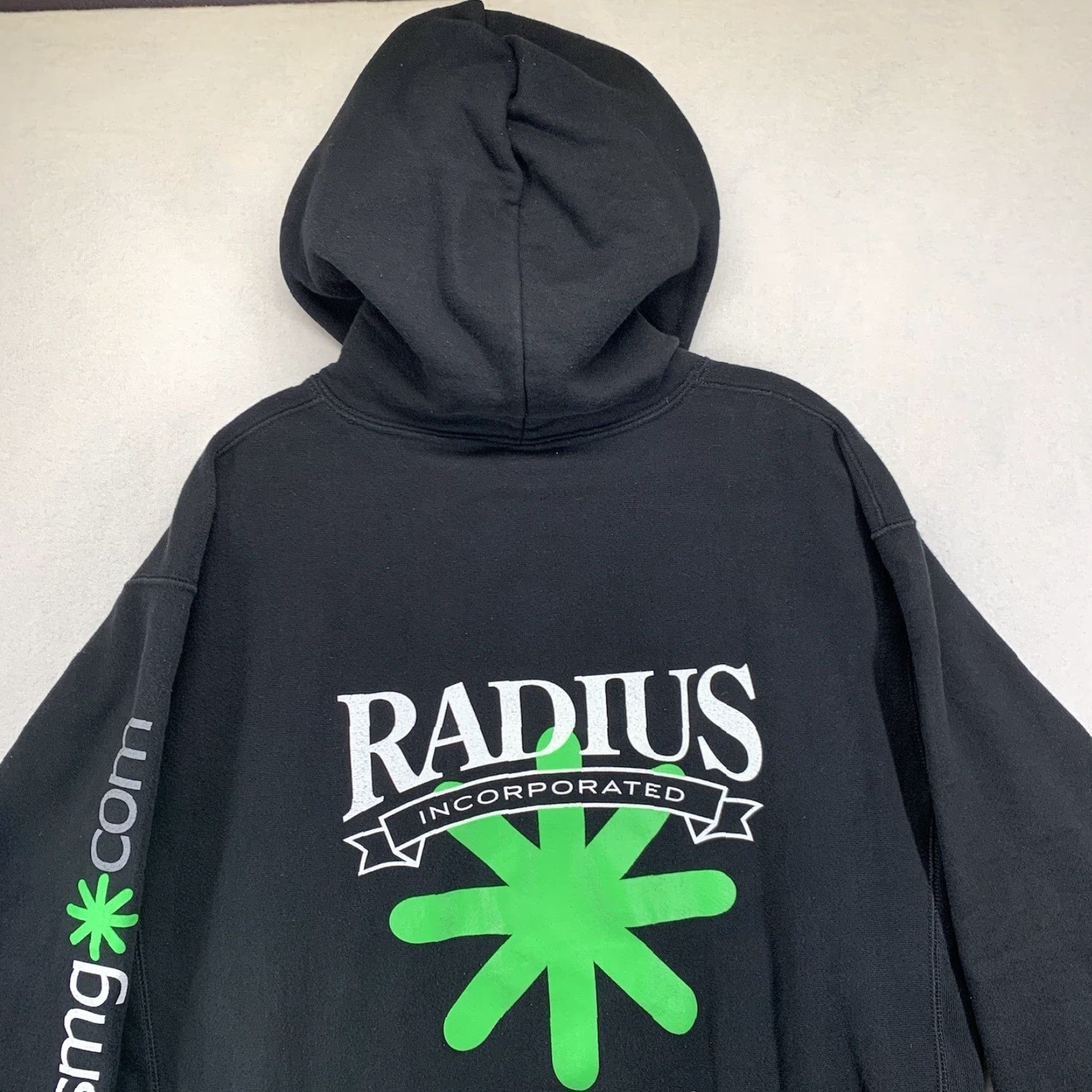 Champion VINTAGE Champion Reverse Weave Hoodie Men Large Black USA 90s Graphic Pullover Size US L / EU 52-54 / 3 - 7 Thumbnail