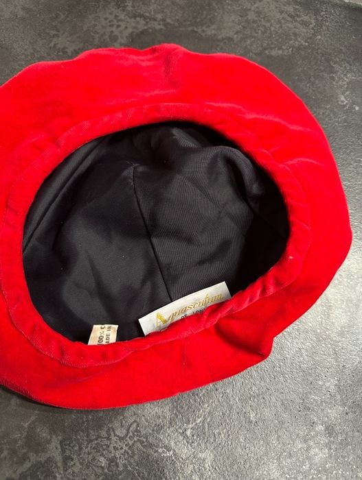 Red best sale aquascutum cap