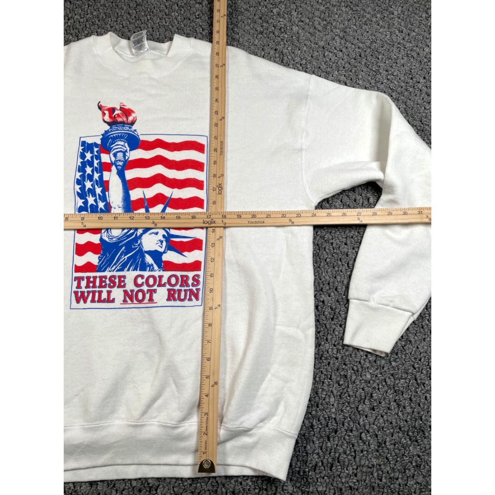 Fruit Of The Loom VTG Statue of Liberty Colors Will Not Run Sweatshirt Adult XL White 50/50 USA Size US XL / EU 56 / 4 - 5 Thumbnail