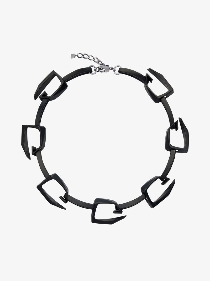 o1n1vont0326 Size:OS/Large Giv Cut Necklace in Black