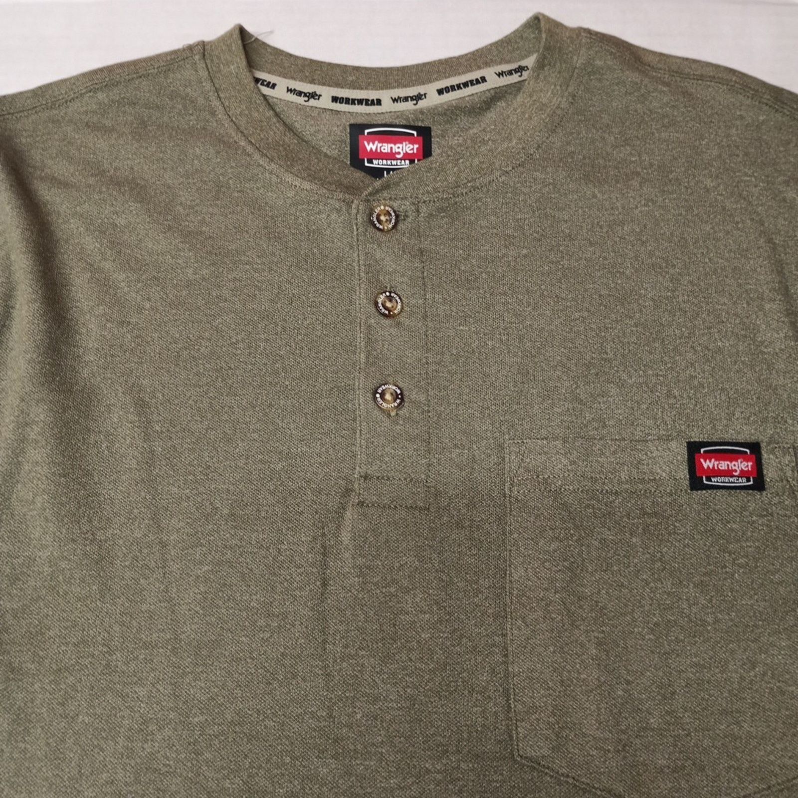 Wrangler Wrangler Work Henley Shirt Men's L (42-44) Green Relaxed Fit Size US L / EU 52-54 / 3 - 2 Thumbnail
