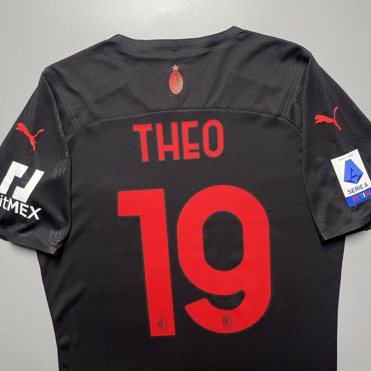 Puma AC MILAN PUMA 2021/2022 SOCCER THIRD JERSEY #19 THEO Size US L / EU 52-54 / 3 - 10 Thumbnail