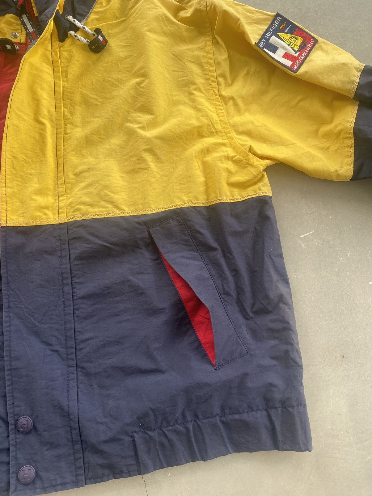 Tommy Hilfiger VINTAGE TOMMY HILFIGER SAILING GEAR COLOUR BLOCK Size US L / EU 52-54 / 3 - 6 Thumbnail