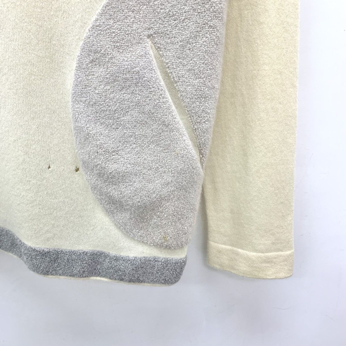 Chanel Chanel Double C Flocked Cashmere Long Sleeve Knitwear K26WX Size XS / US 0-2 / IT 36-38 - 4 Thumbnail