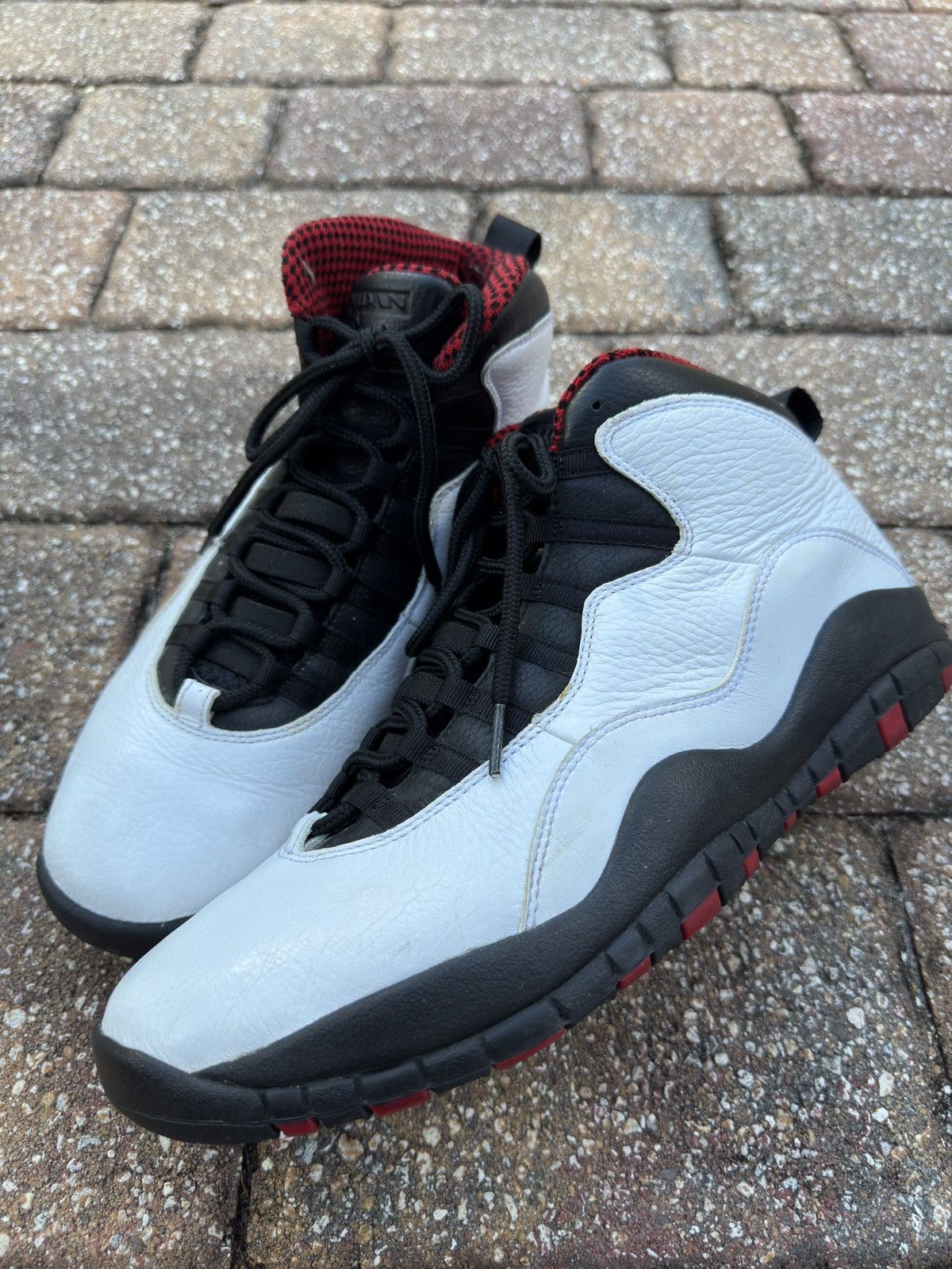 Jordan Brand Chicago 10 Retro Jordan (2011) Size US 10.5 / EU 43-44 - 4 Thumbnail