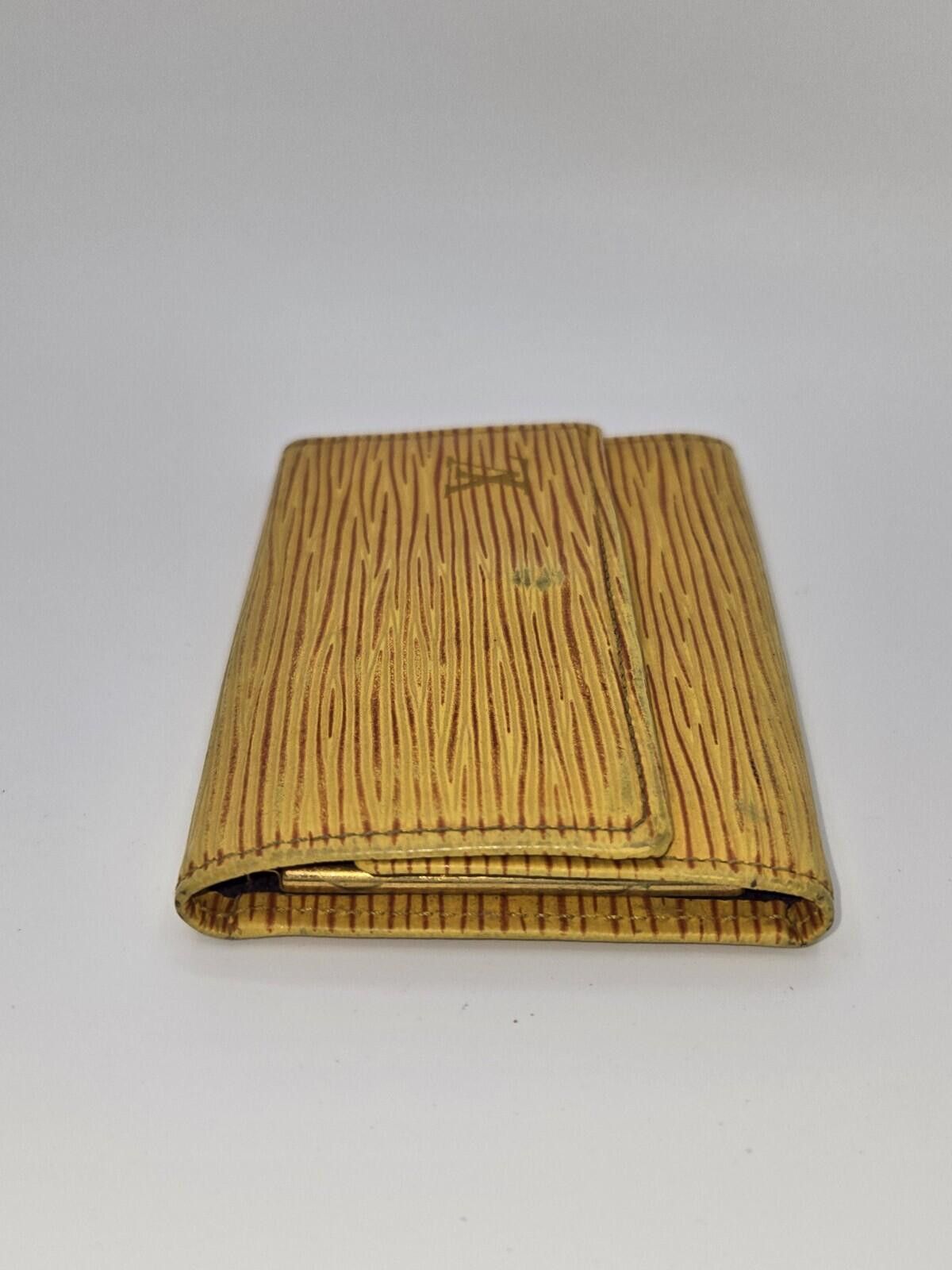 Louis Vuitton Louis Vuitton Vintage 6 Key Holder Yellow Epi Leather MI0953 Size ONE SIZE - 3 Thumbnail