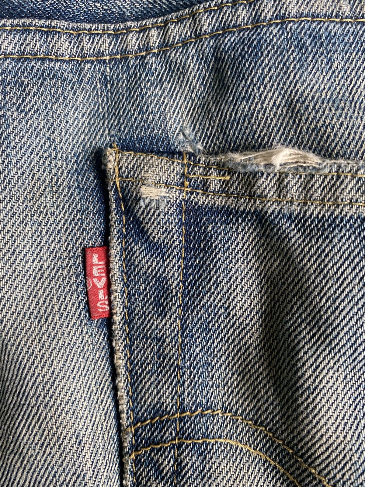 Composition by Kenzo × Levi's Vintage Clothing Vintage Levi’s BE distressed selvedge Size US 33 - 9 Thumbnail