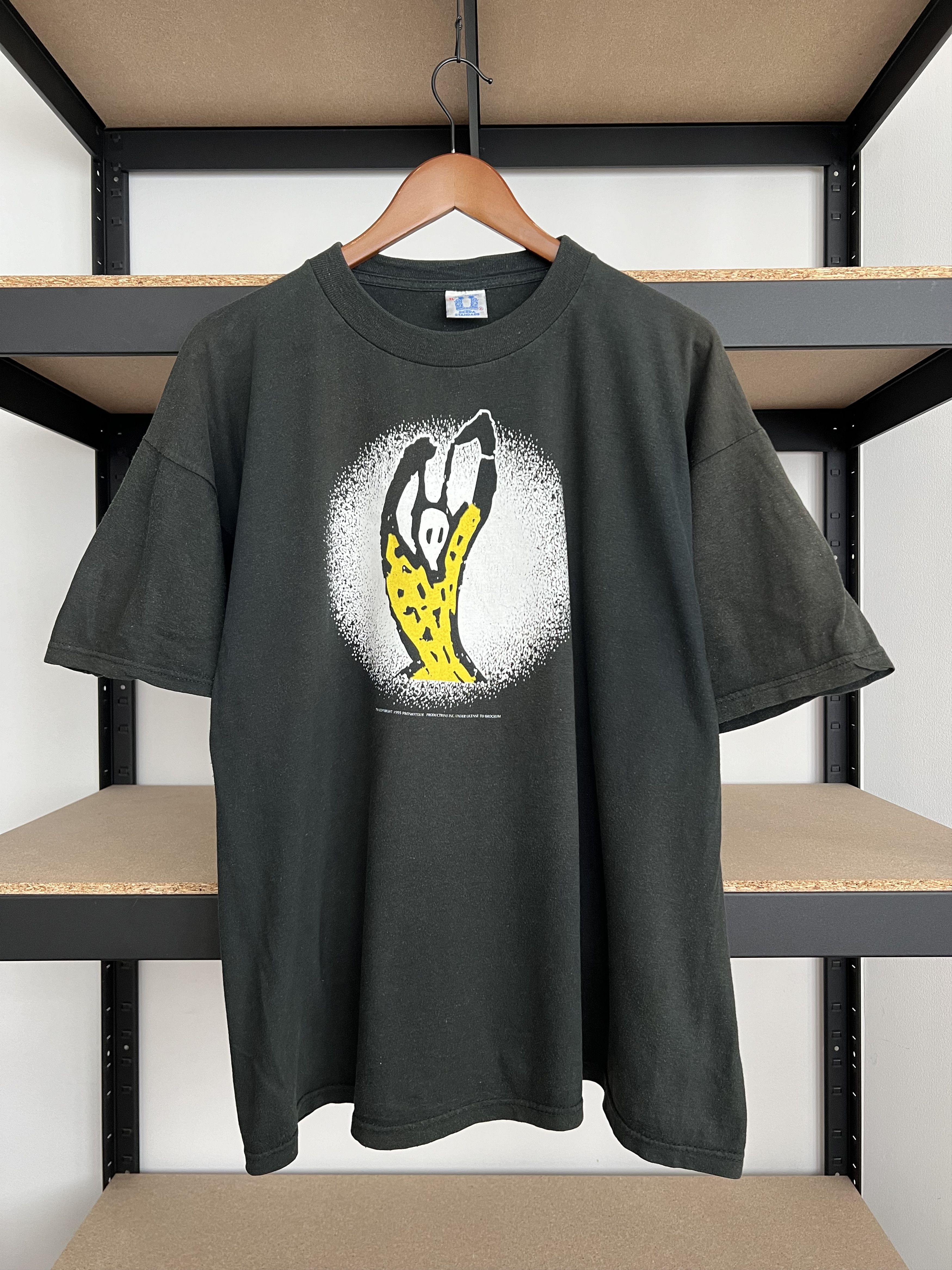 Band Tees Vintage 1995 The Rolling Stones Voodoo Lounge Black T-shirt Size US XL / EU 56 / 4 - 1 Thumbnail