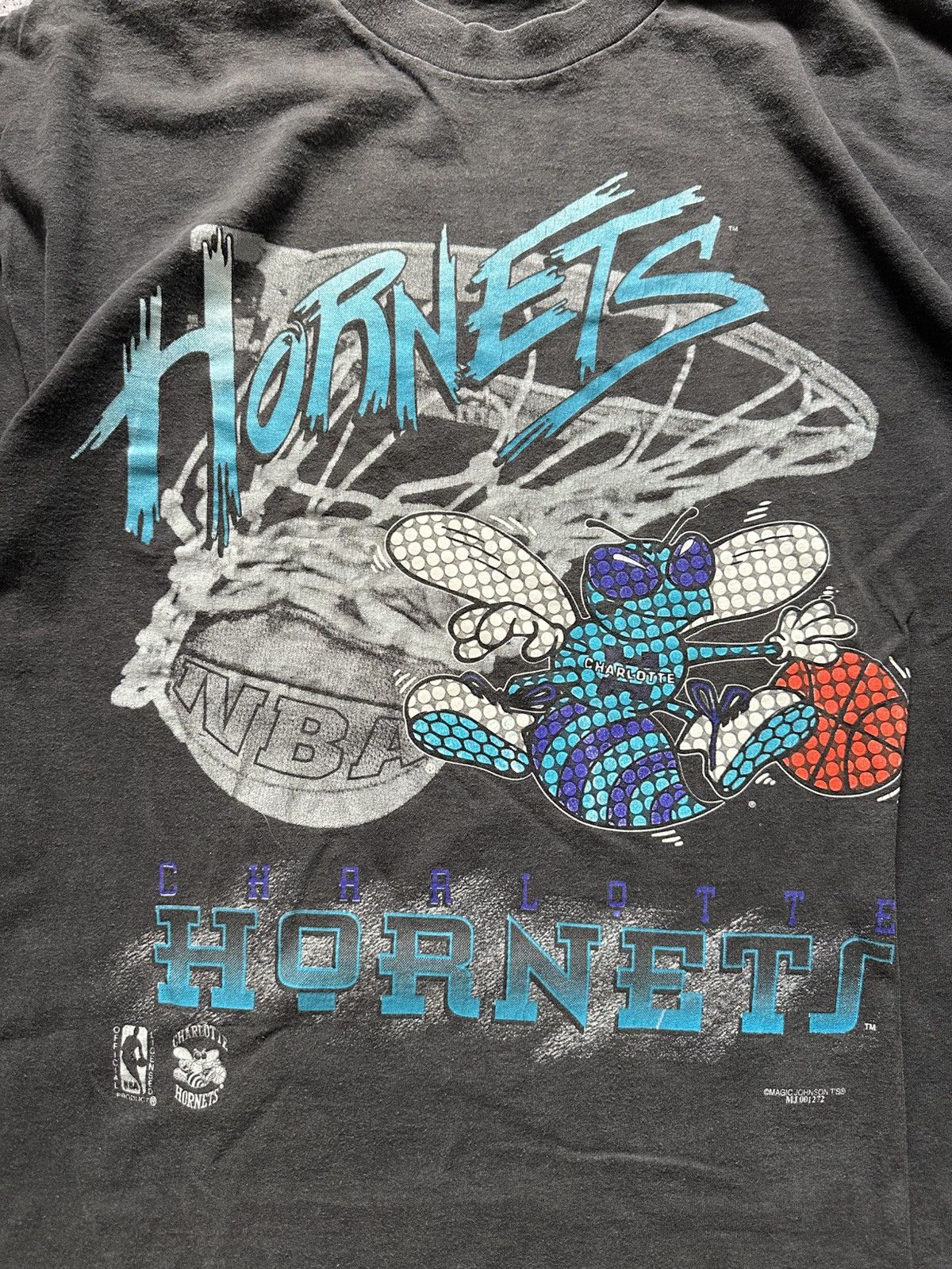 NBA 90s Vintage Magic Johnson Charlotte Hornets T-shirt Tee USA Size US XL / EU 56 / 4 - 2 Thumbnail
