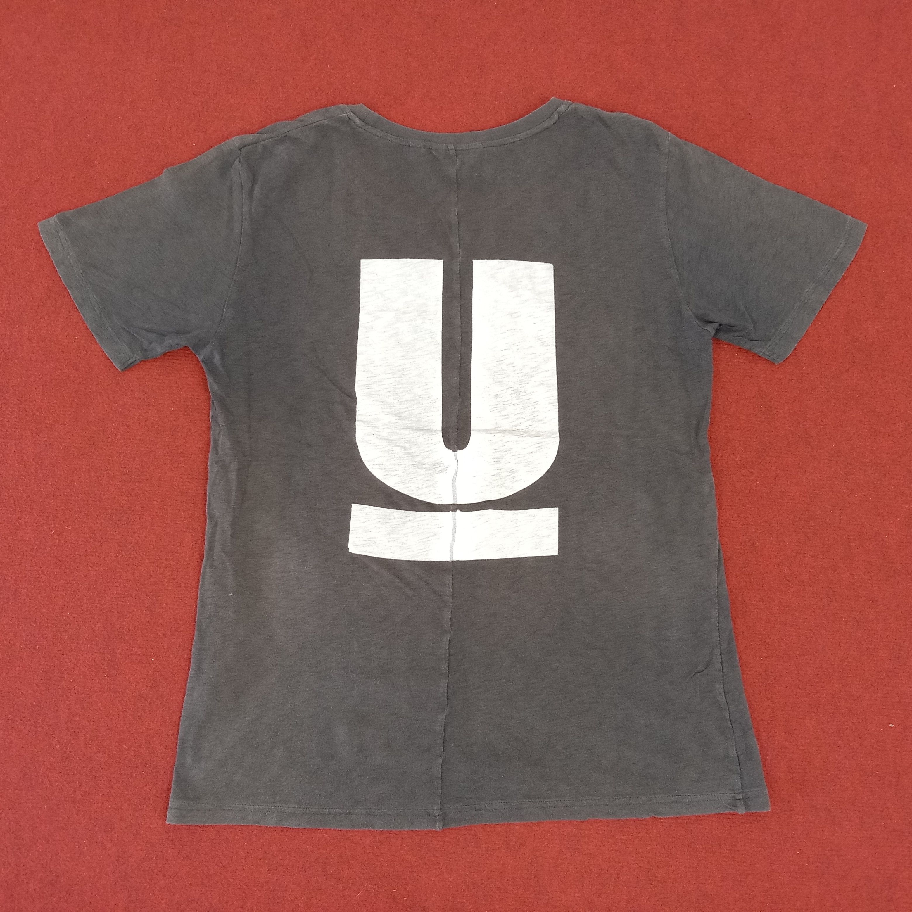 Japanese Brand Uniqlo Undercover Japanese Brand Skulls Design Custom Tshirt Size US L / EU 52-54 / 3 - 1 Thumbnail