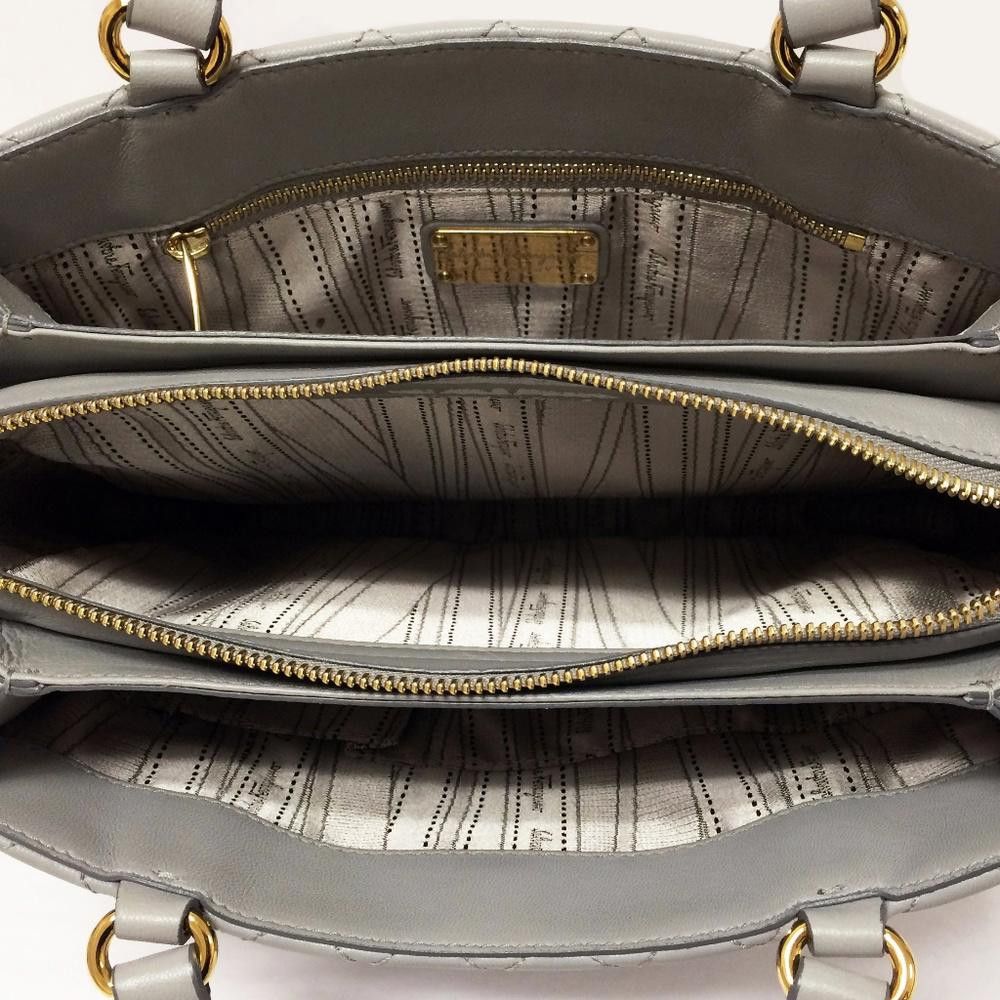 Salvatore Ferragamo Salvatore Ferragamo Pearl Grey Leather Bag Size ONE SIZE - 2 Thumbnail