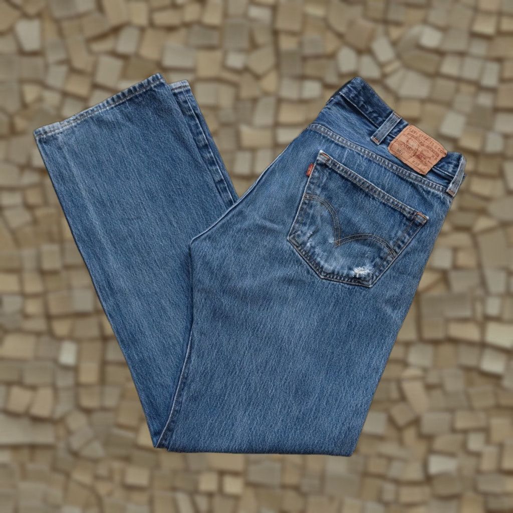 Levi's VINTAGE Levi's 501 Jeans Denim Blue 100% Cotton Button Fly Regular Fit Men 38x34 Size US 38 / EU 54 - 1 Thumbnail