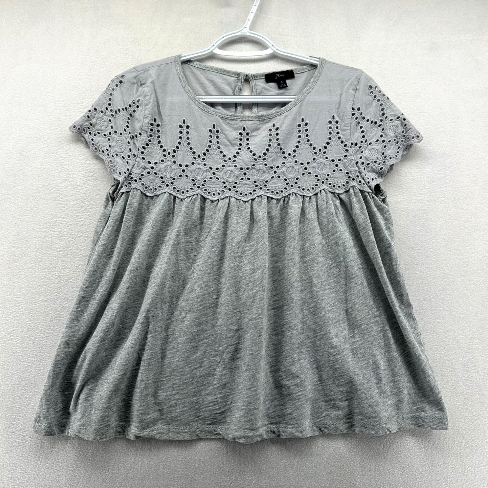 J.Crew J. Crew Blouse Top Gray Women's S Short Sleeve Heather Keyhole Back Button Lightweight Casual Solid Pattern Regular Fit Size S / US 4 / IT 40 - 2 Thumbnail