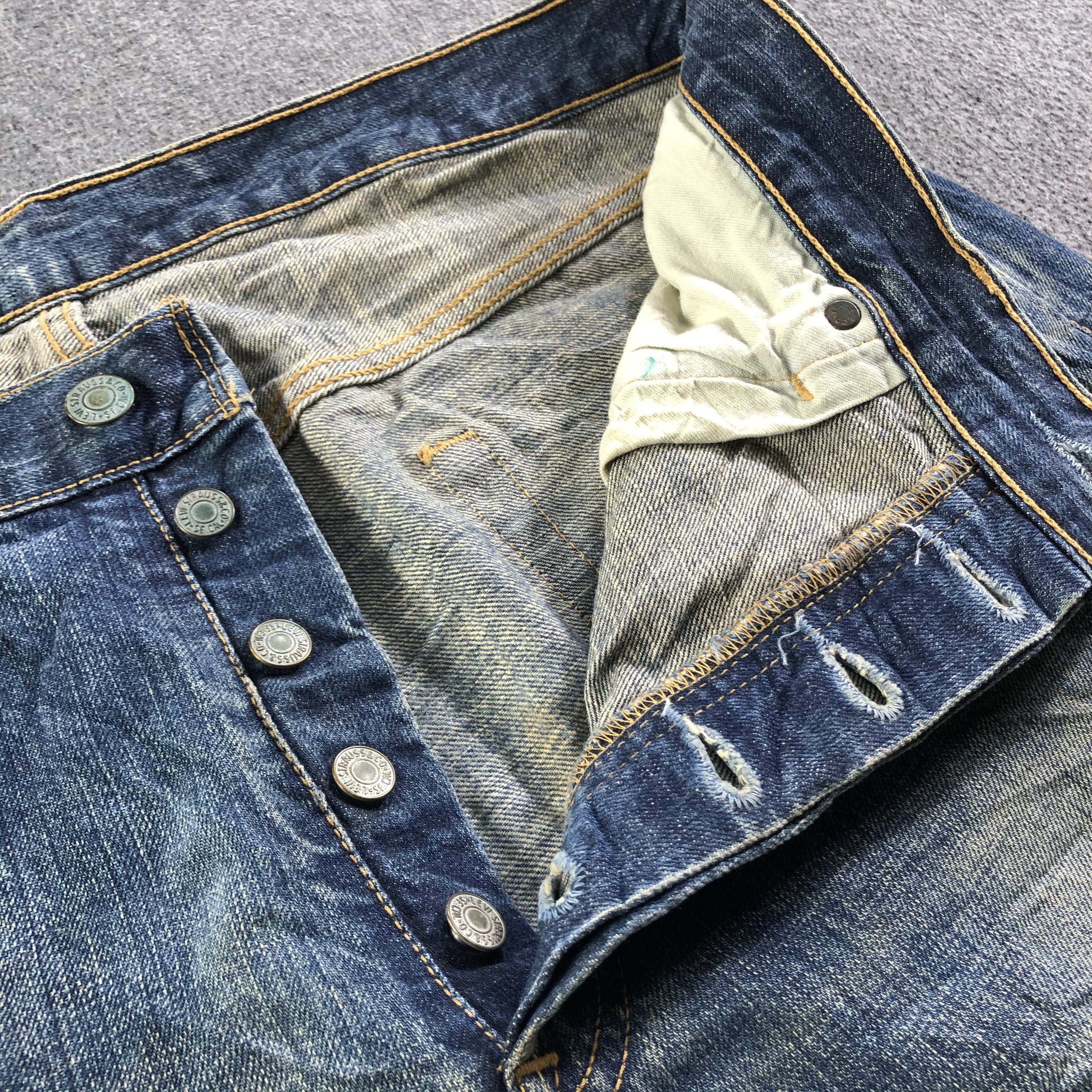 Levi's Vintage Blue Wash Levis 501 Jeans-J3561 Size US 35 - 9 Thumbnail