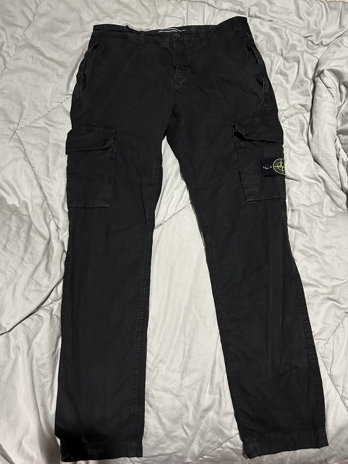 Stone Island Stone Island black slim fit cargo pants Size US 32 / EU 48 - 1 Thumbnail