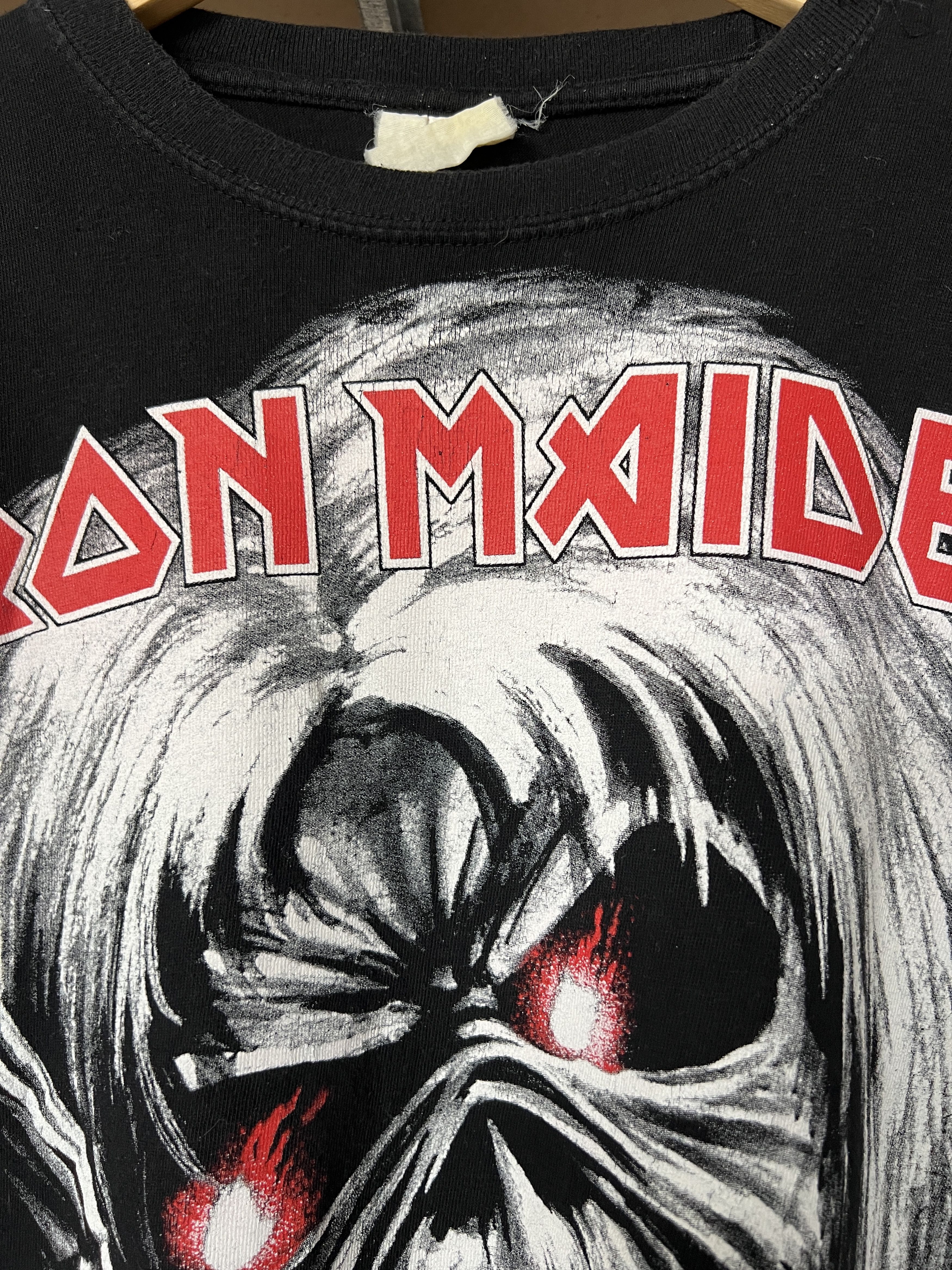 Band Tees Vintage 90s Iron Maiden Rock band 1982 T-shirt Size US M / EU 48-50 / 2 - 7 Thumbnail