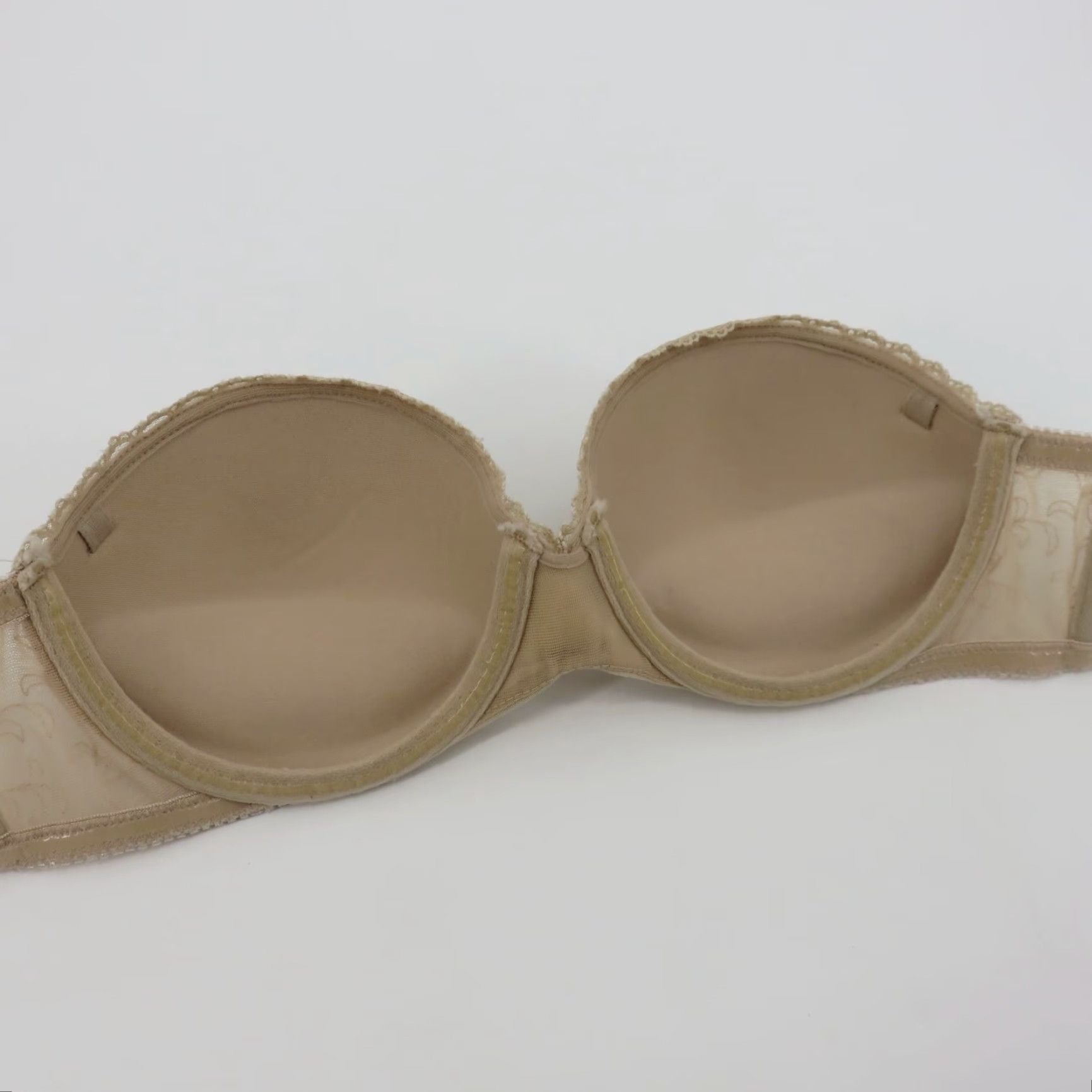 Vintage **Lily of France 34B Underwire Padded Strapless Solid Beige Bra** User: **Lily of France 34B Solid Beige Underwire Padded Strapless Bra** Size ONE SIZE - 6 Thumbnail
