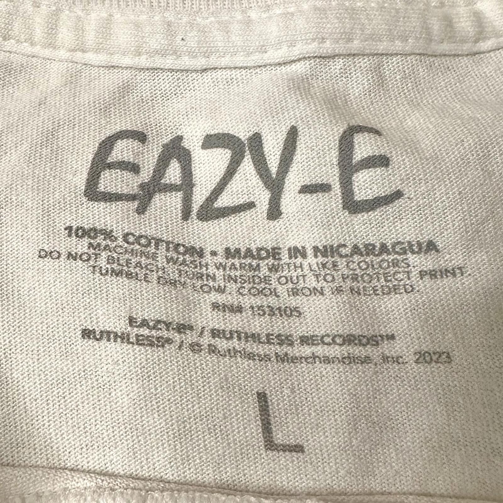 Rap Tees NWOT Eazy-E Airbrush Graphic T-Shirt Hip Hop Legend Mens L Size US L / EU 52-54 / 3 - 4 Thumbnail