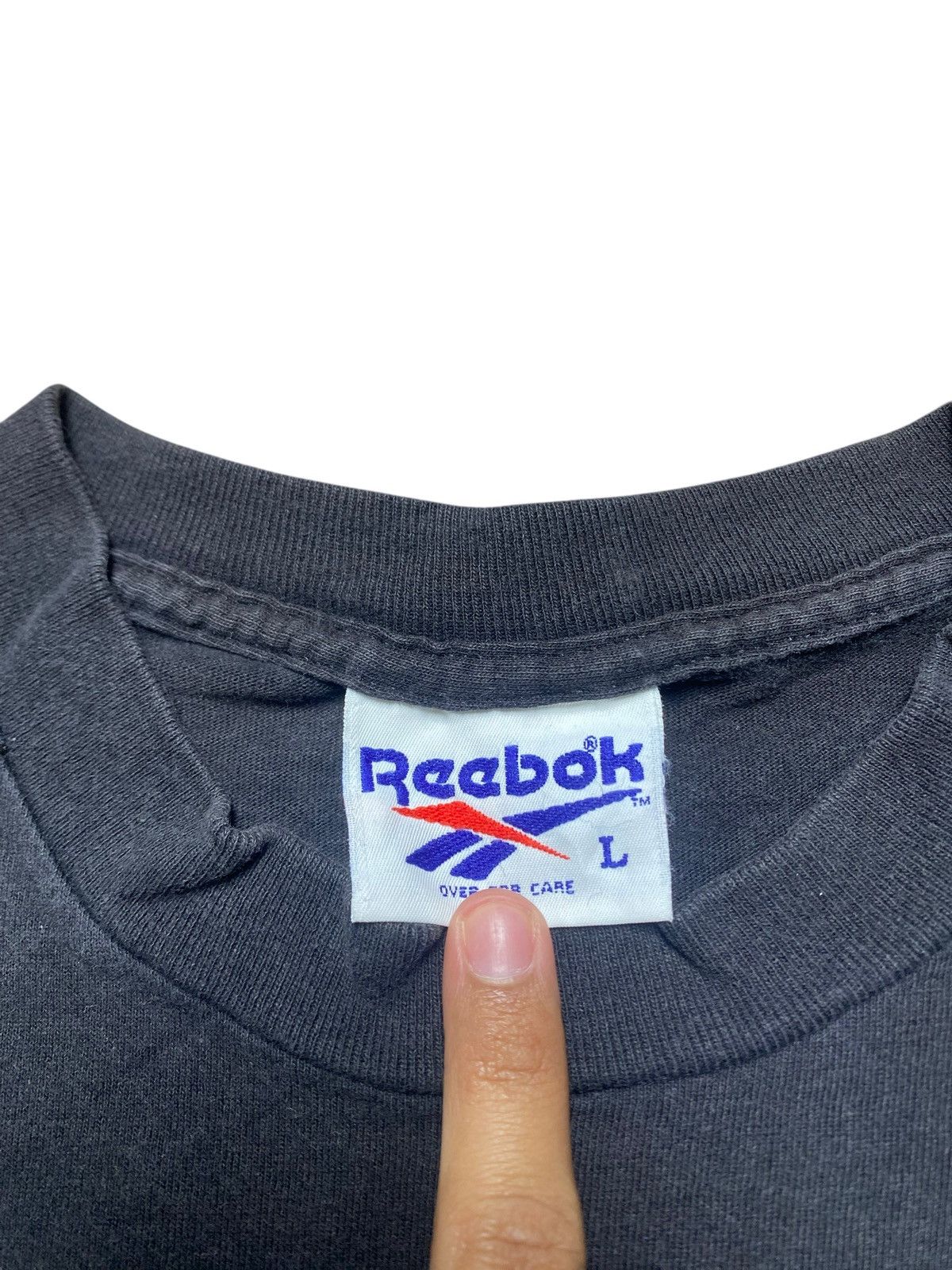Reebok VINTAGE REEBOK TSHIRT BIG LOGO DESIGN Size US L / EU 52-54 / 3 - 9 Thumbnail