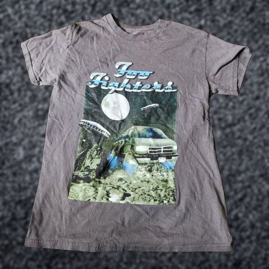 Vintage FOO FIGHTERS 90s Distressed Band T-Shirt Adult S Gray Music Rock Unisex Size US S / EU 44-46 / 1 - 1 Thumbnail