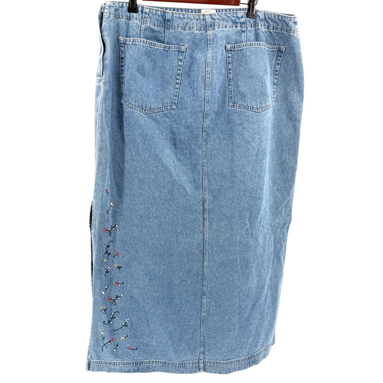 Disney Vintage 90s Denim Mickey Mouse Embroidered Maxi Skirt Size 34" / US 12 / IT 48 - 4 Thumbnail