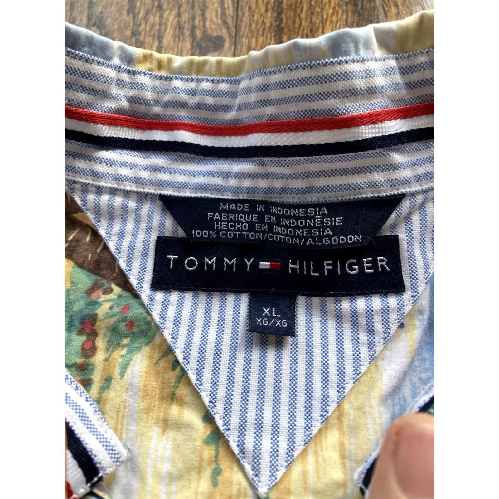 Tommy Hilfiger Tommy Hilfiger Hawaiian Shirt Mens XL Aloha Camp Cotton Colorful Floral AOP Button-Up Casual Beach Tropical Size US XL / EU 56 / 4 - 4 Thumbnail