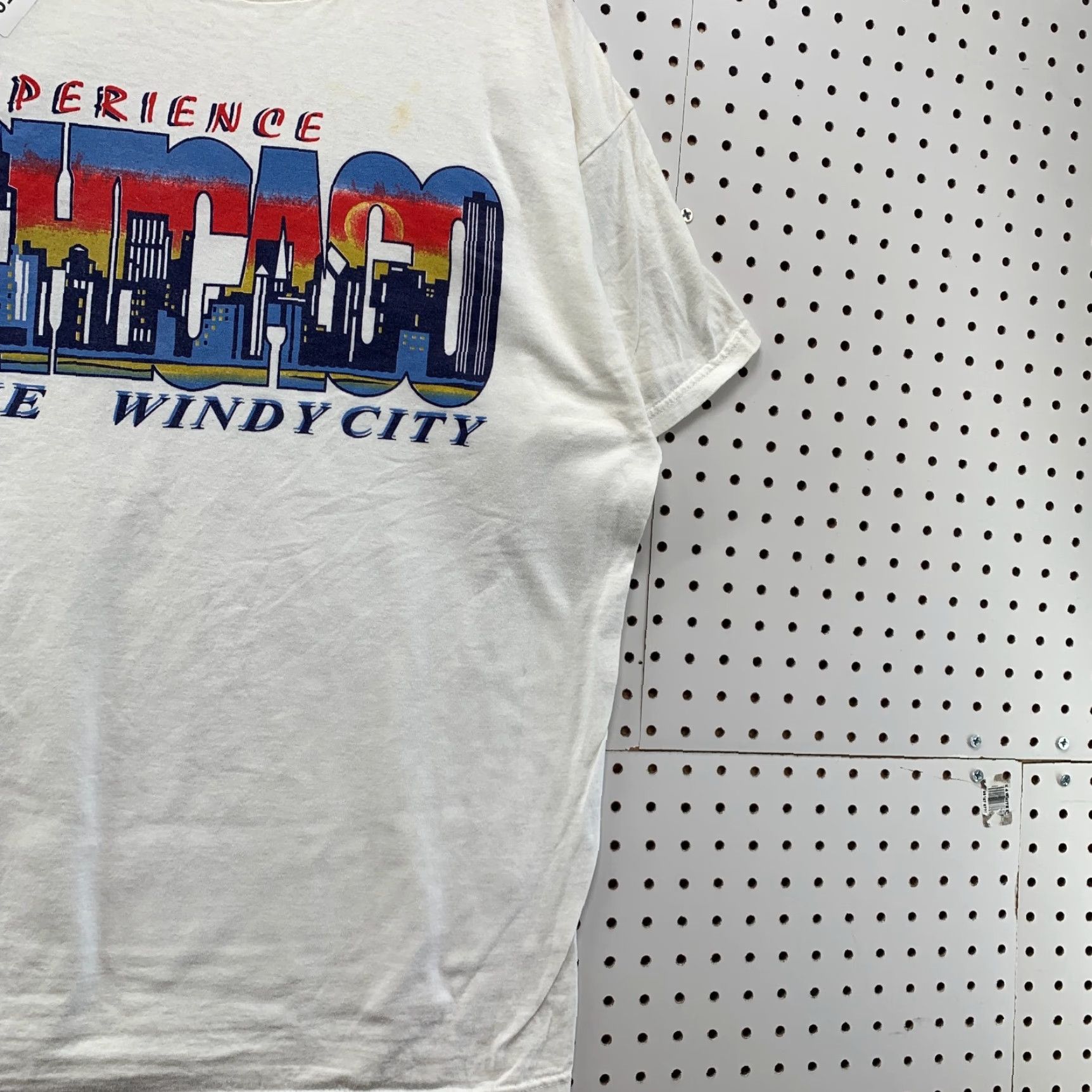 Delta VINTAGE Delta Pro Weight Chicago Shirt White Adult XL Short Sleeve 24.5x31 Mens Size US XL / EU 56 / 4 - 4 Thumbnail