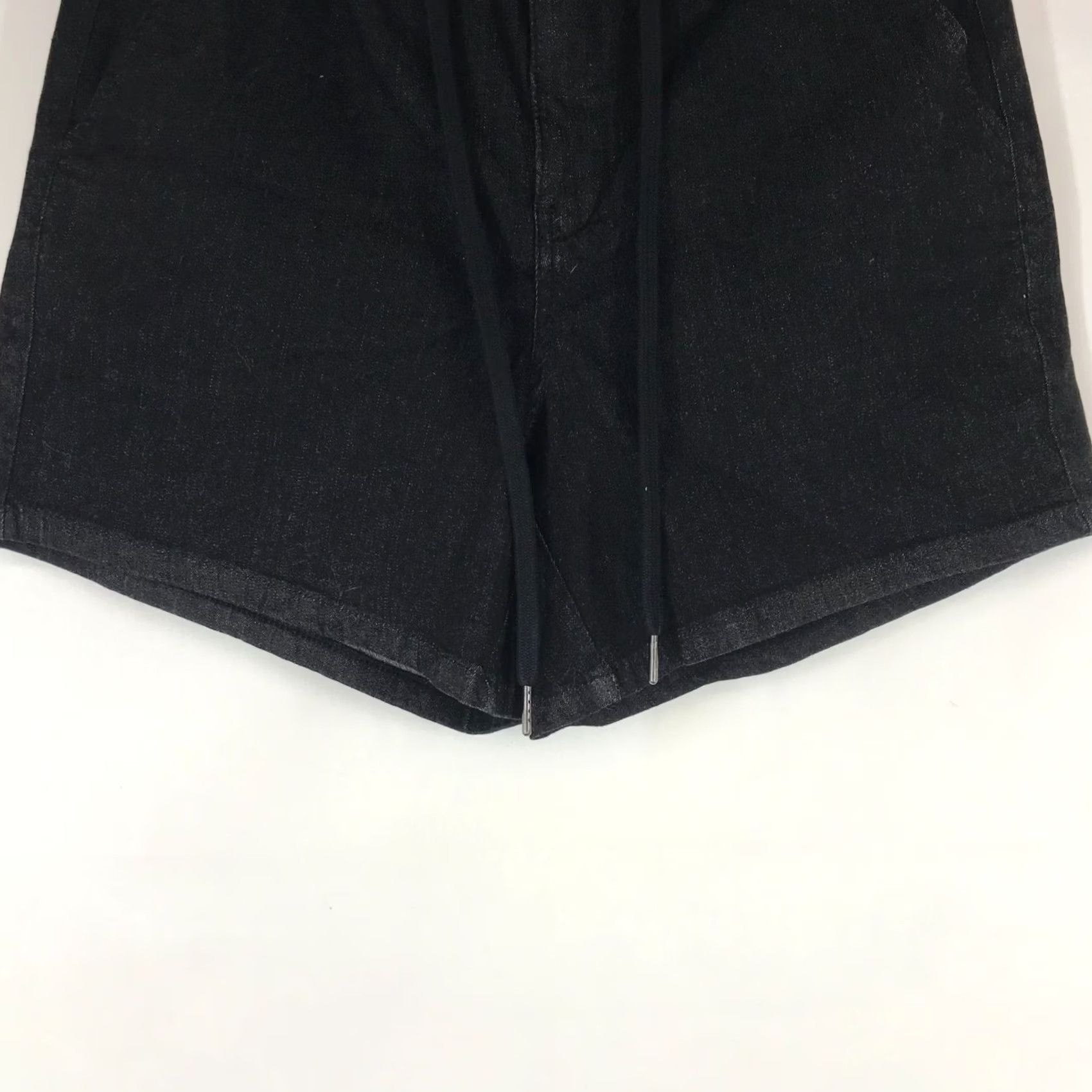 Vintage UNIVERSAL STANDARD Black Shorts Womens 2XS Drawstring Waist Button Size 24" / US 00 / IT 34 - 3 Thumbnail