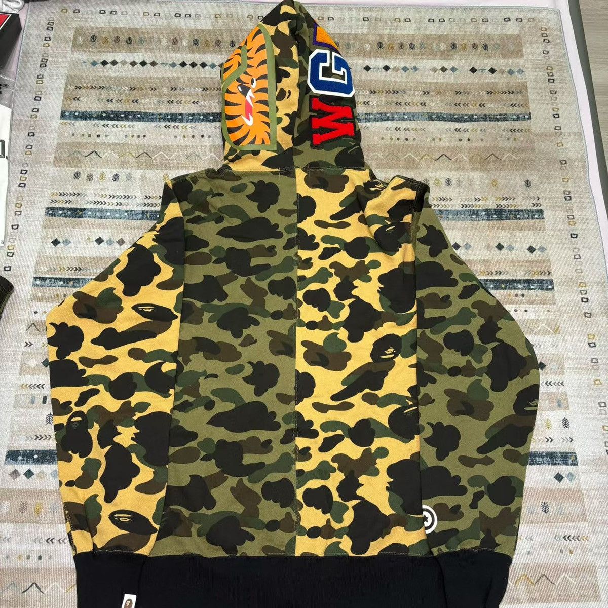 Bape CAMO SHARK FULL ZIP HOODIE Size US XXL / EU 58 / 5 - 2 Thumbnail