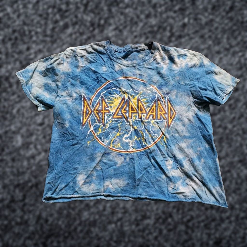 Vintage VINTAGE Def Leppard T-Shirt Shirt Cropped Women L Blue Tie Dye Music 90s Mens Womens Size L / US 10 / IT 46 - 1 Thumbnail