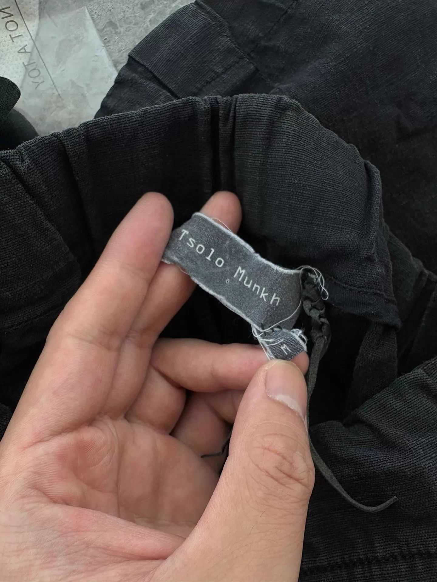 Other Tsolo Munkh Black Loose Cargo L Light Summer Multi-Pocket Size US 32 / EU 48 - 1 Thumbnail