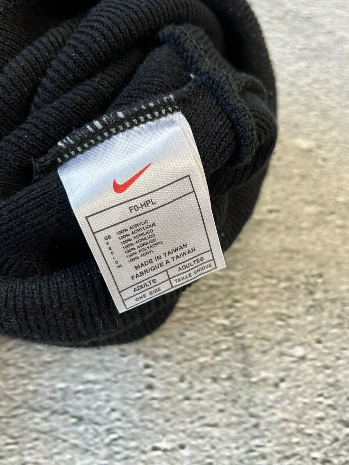 Nike × Vintage Nike beanie vintage black hat small logo 90s Size ONE SIZE - 4 Thumbnail