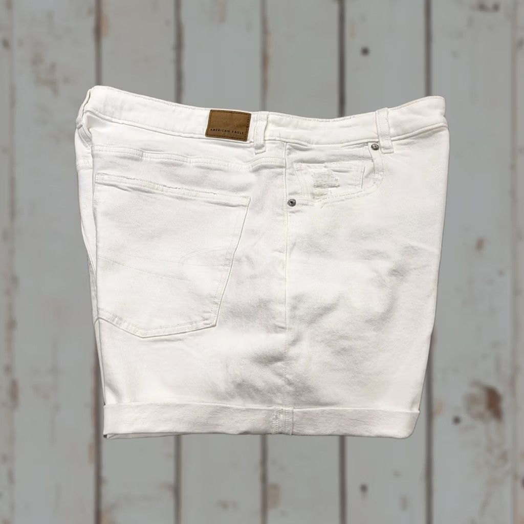 American Eagle Outfitters NWT American Eagle Outfitters Mom Shorts Women's Size 16 33W Natural Super Hi Rise Stretch Denim Beige 5-Pocket Regular Mens Size 38" / US 16 / IT 52 - 1 Thumbnail