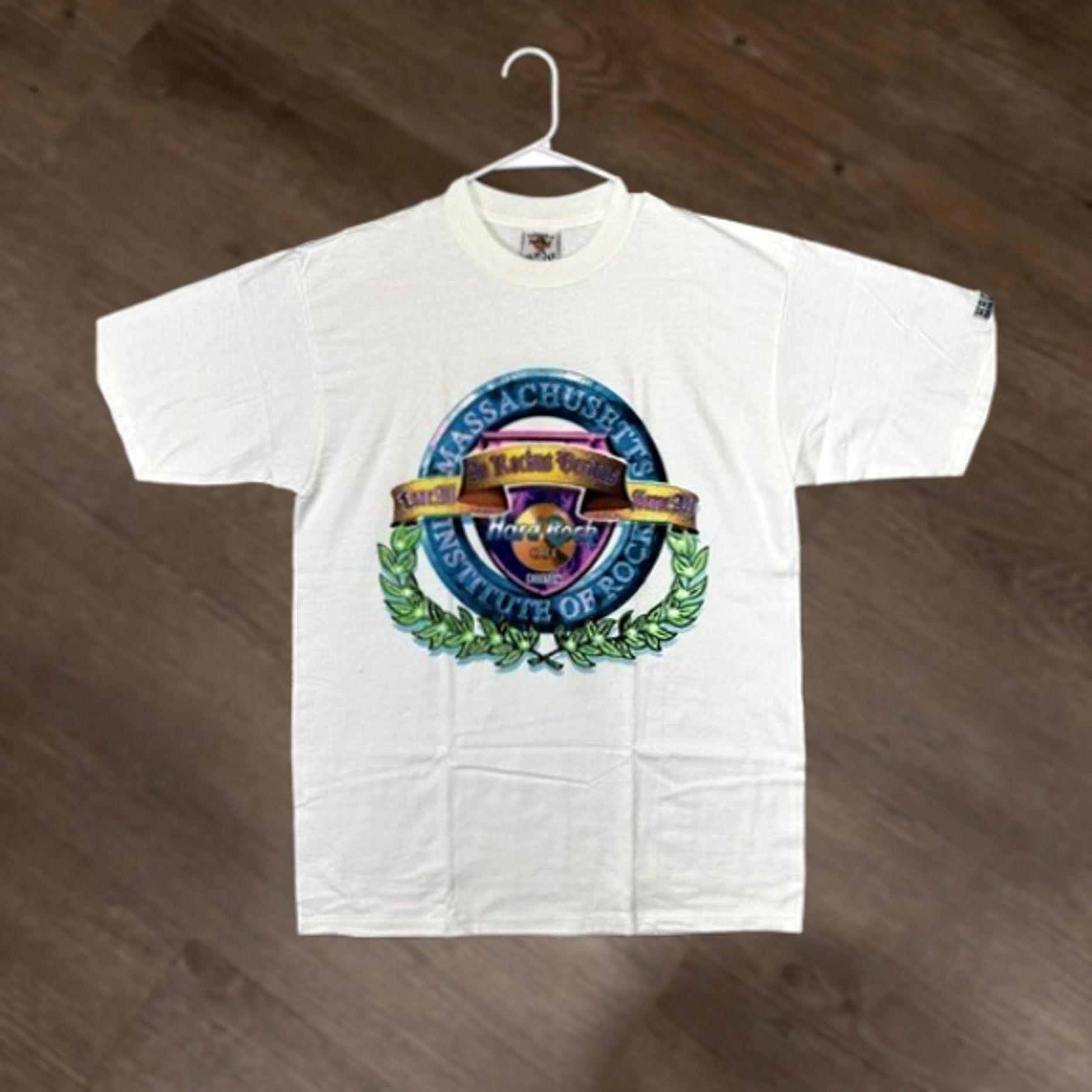 Hard Rock Cafe VINTAGE Hard Rock Shirt Men Large White Massachusetts Graphic Heavy Tee USA Made Size US L / EU 52-54 / 3 - 1 Thumbnail